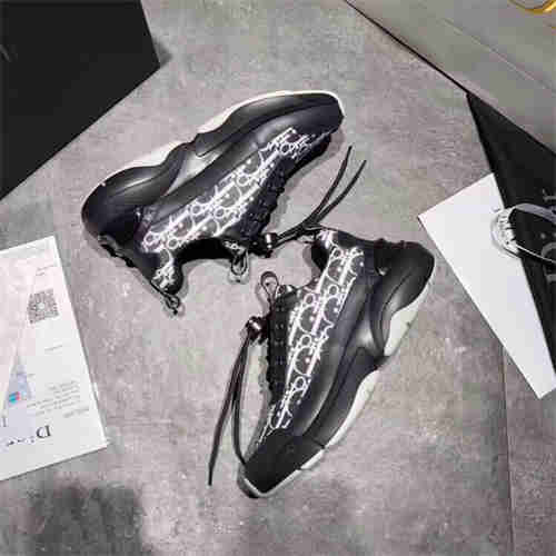 DR Sneaker