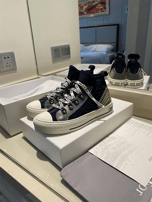 DR Sneaker