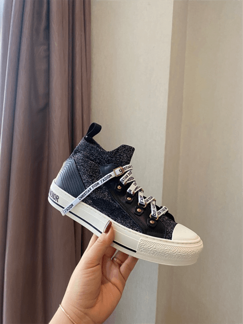 DR Sneaker