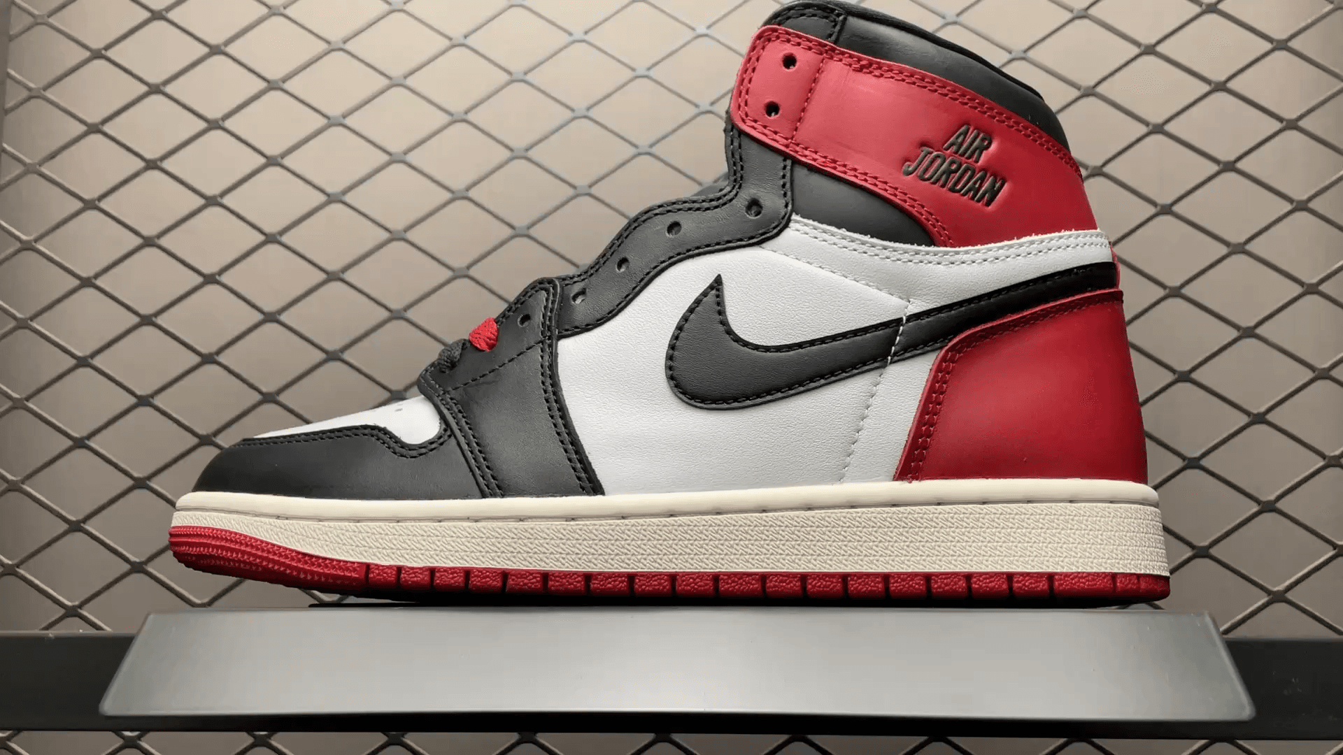 JRD 1 Retro High DZ5485-106