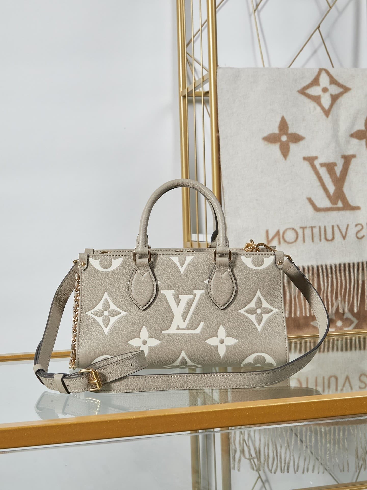 L X V ONTHEGO EAST WEST Bag M23641 25x13x10cm(Multiple colors)