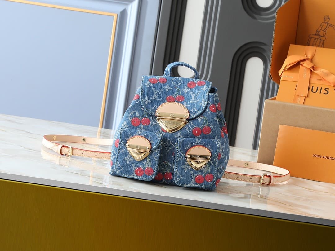 L X V x TM VENICE NM Backpack M13679 24x26x7cm(Multiple colors)