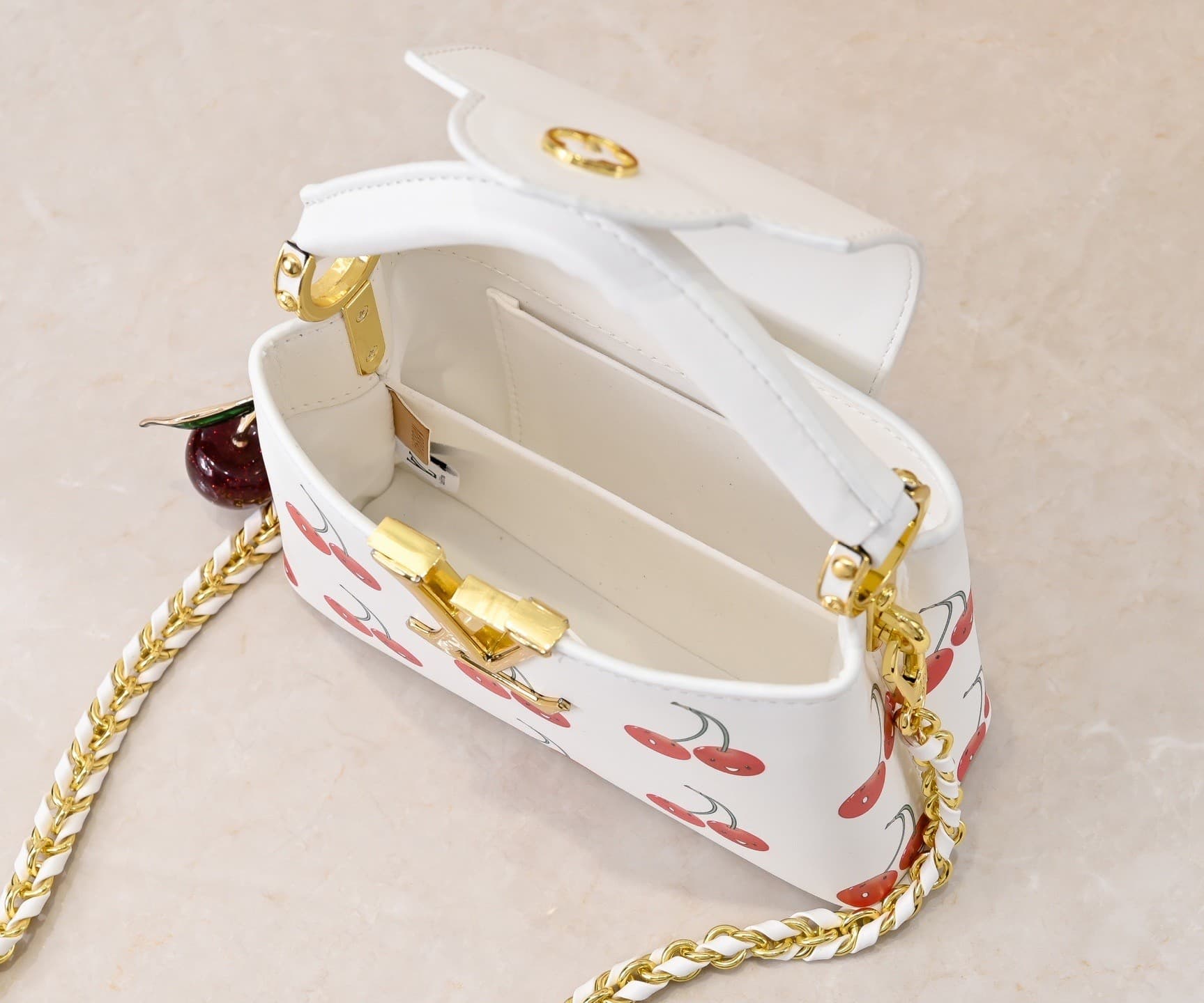 L X V Handbag M59939 21x14x8cm