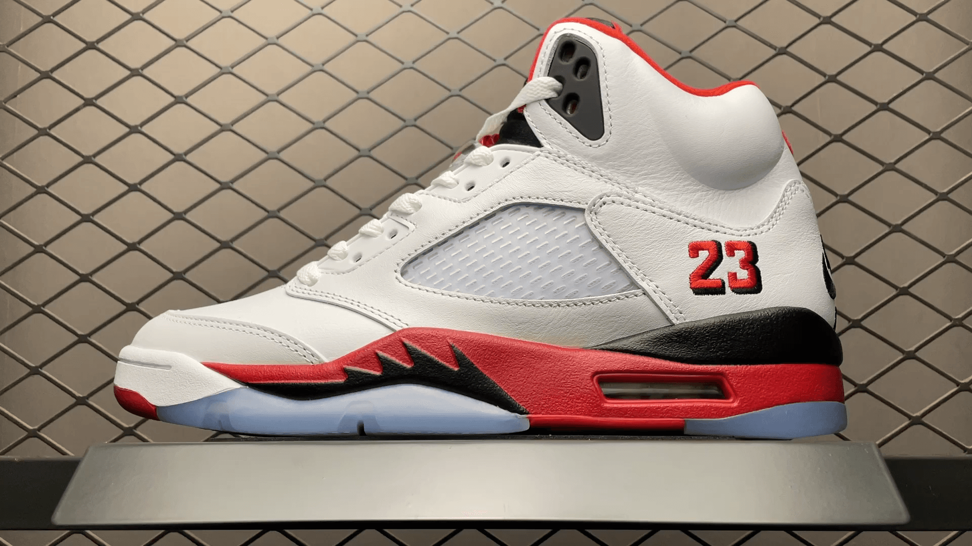 Air JRD 5 Retro " FIRE RED’2025 HQ7978-101