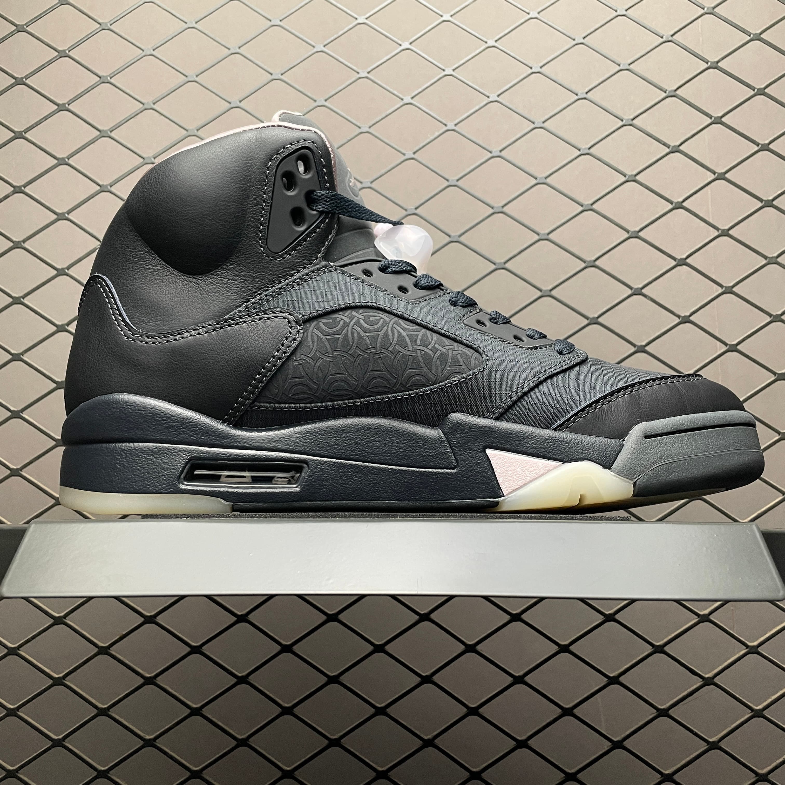 JRD5 Retro HQ3004-001