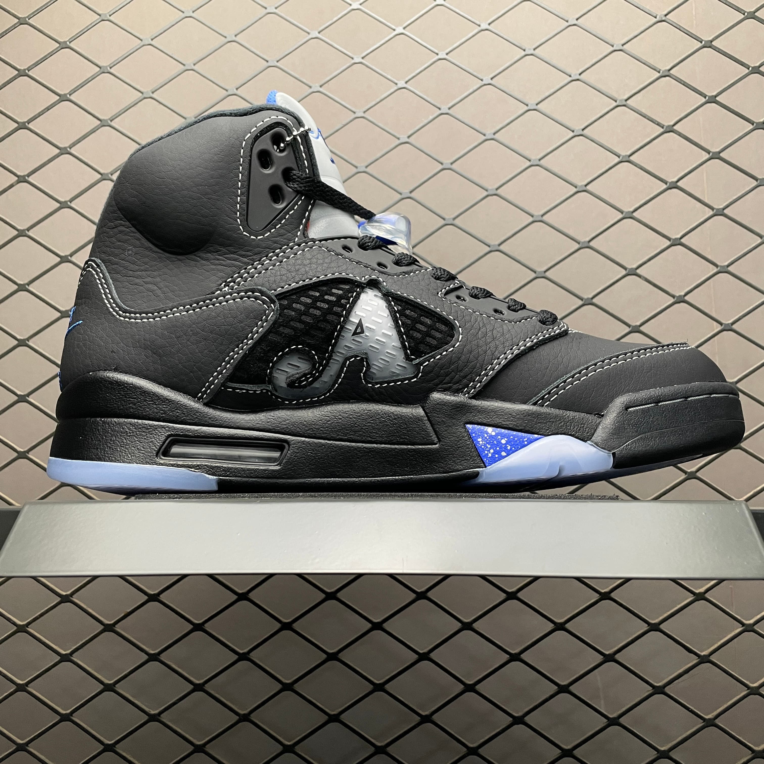 JRD5 Retro DV4982-004