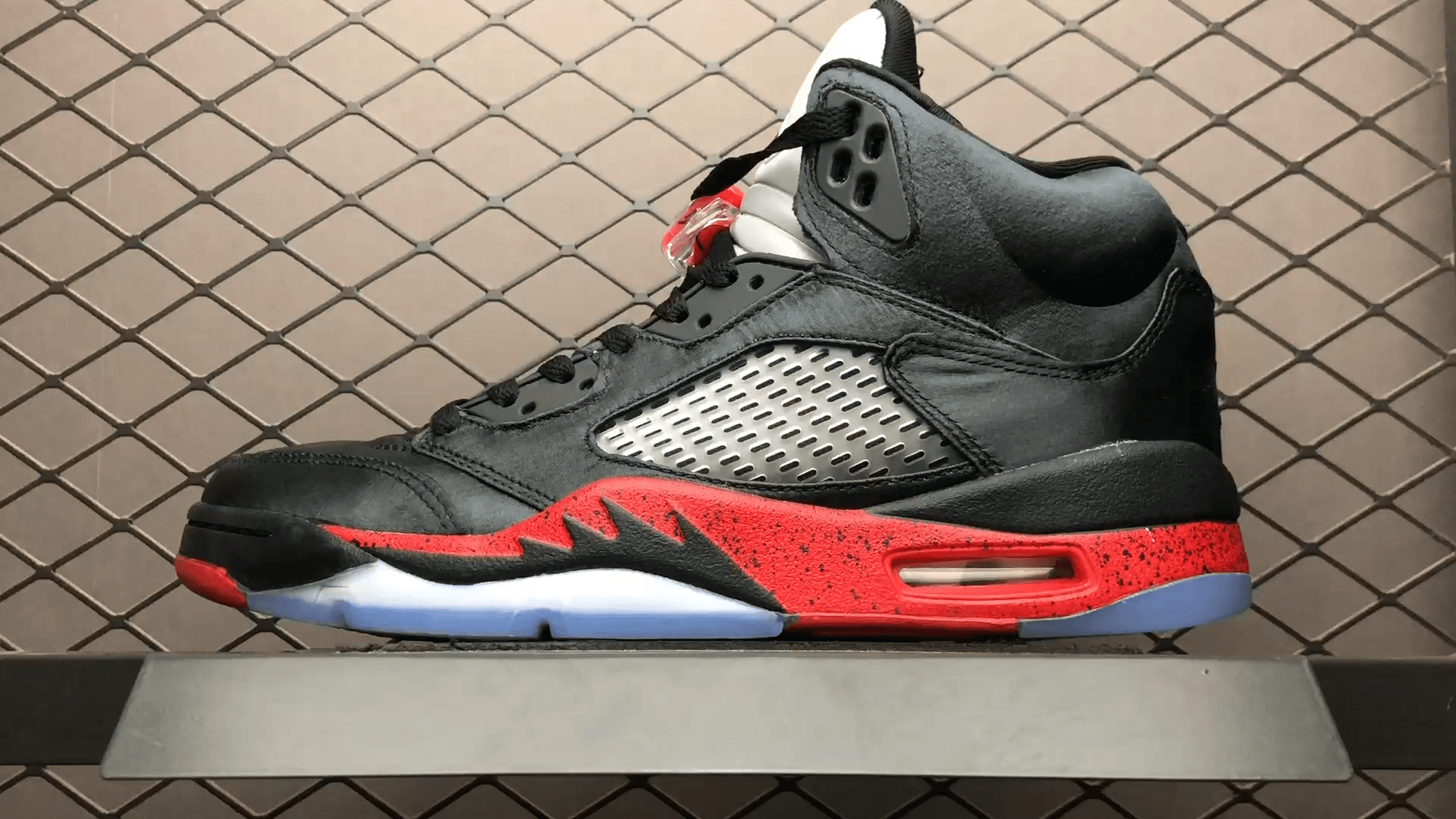 JRD5 Retro Satin Bred 440890-006