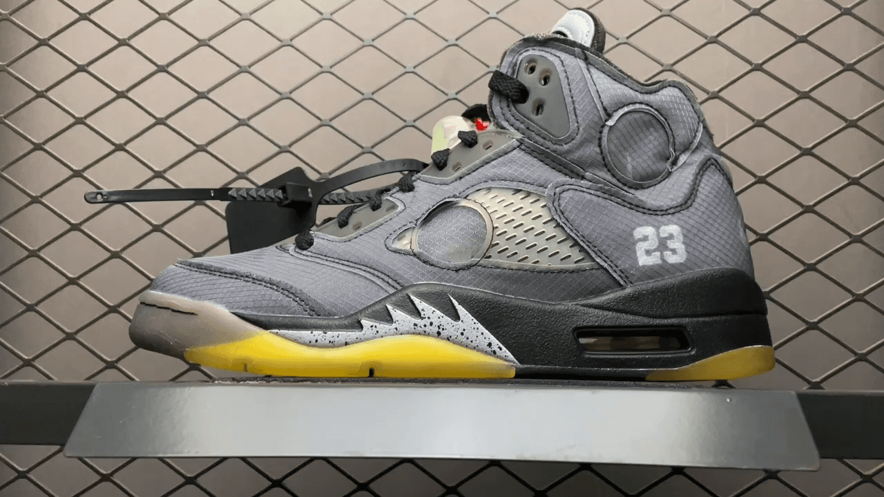 JRD5 OW Black CT8480-001