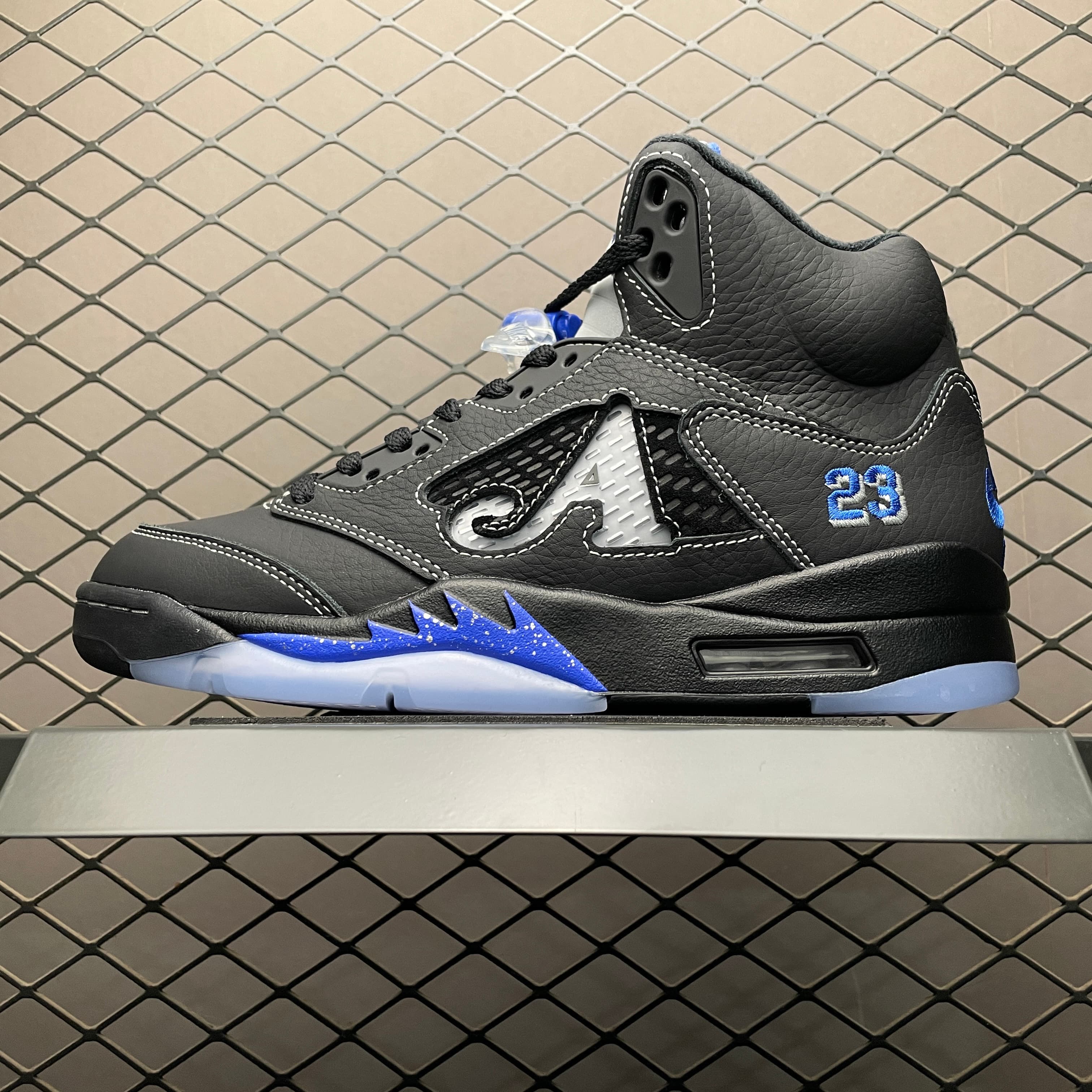 JRD5 Retro DV4982-004