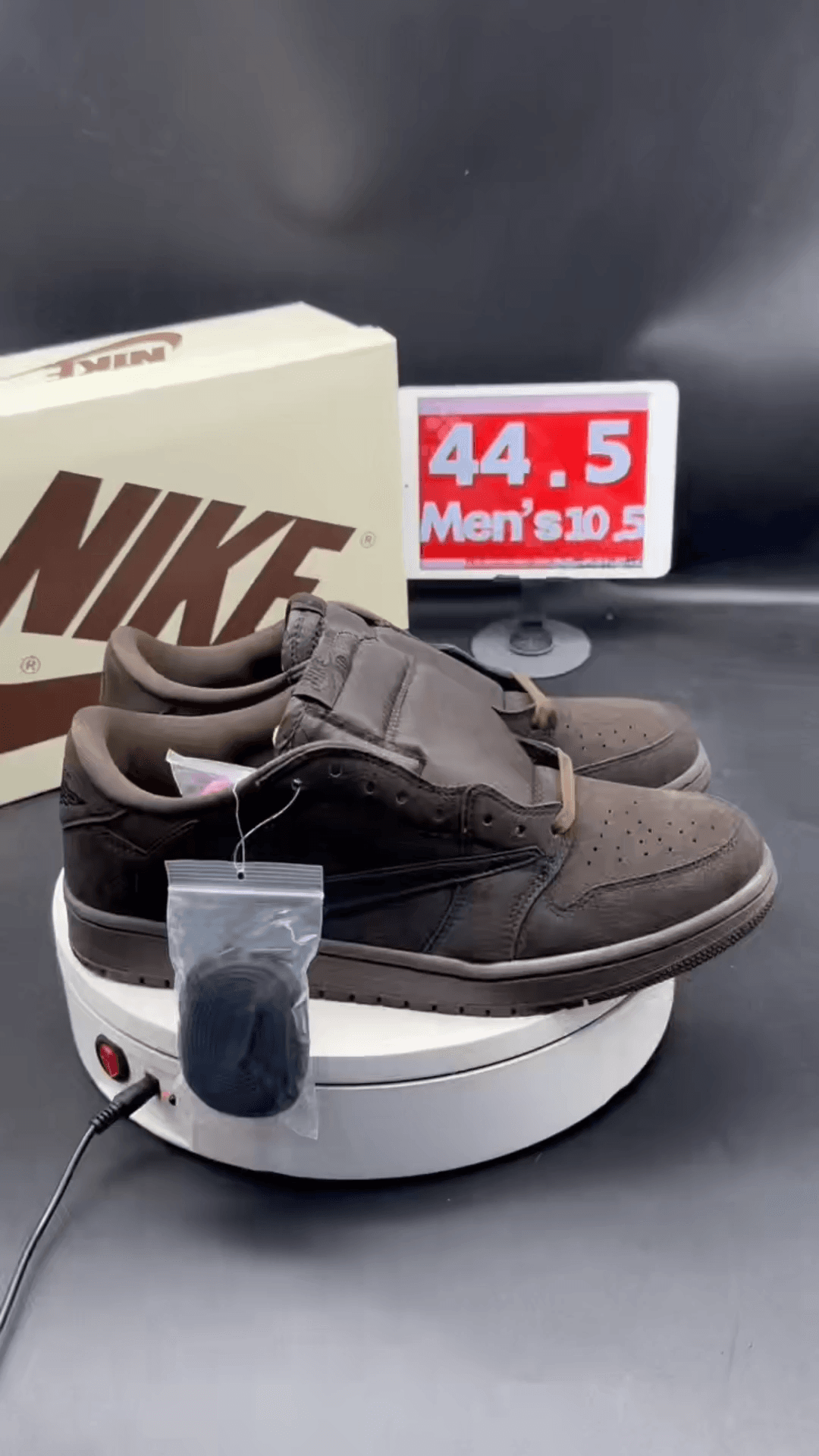 Travis Scott x Air JRD 1 Low OG DM7866-202