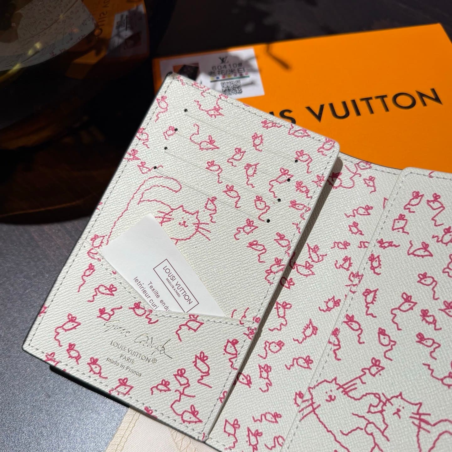 L X V Passport holder 10x14x2.5cm