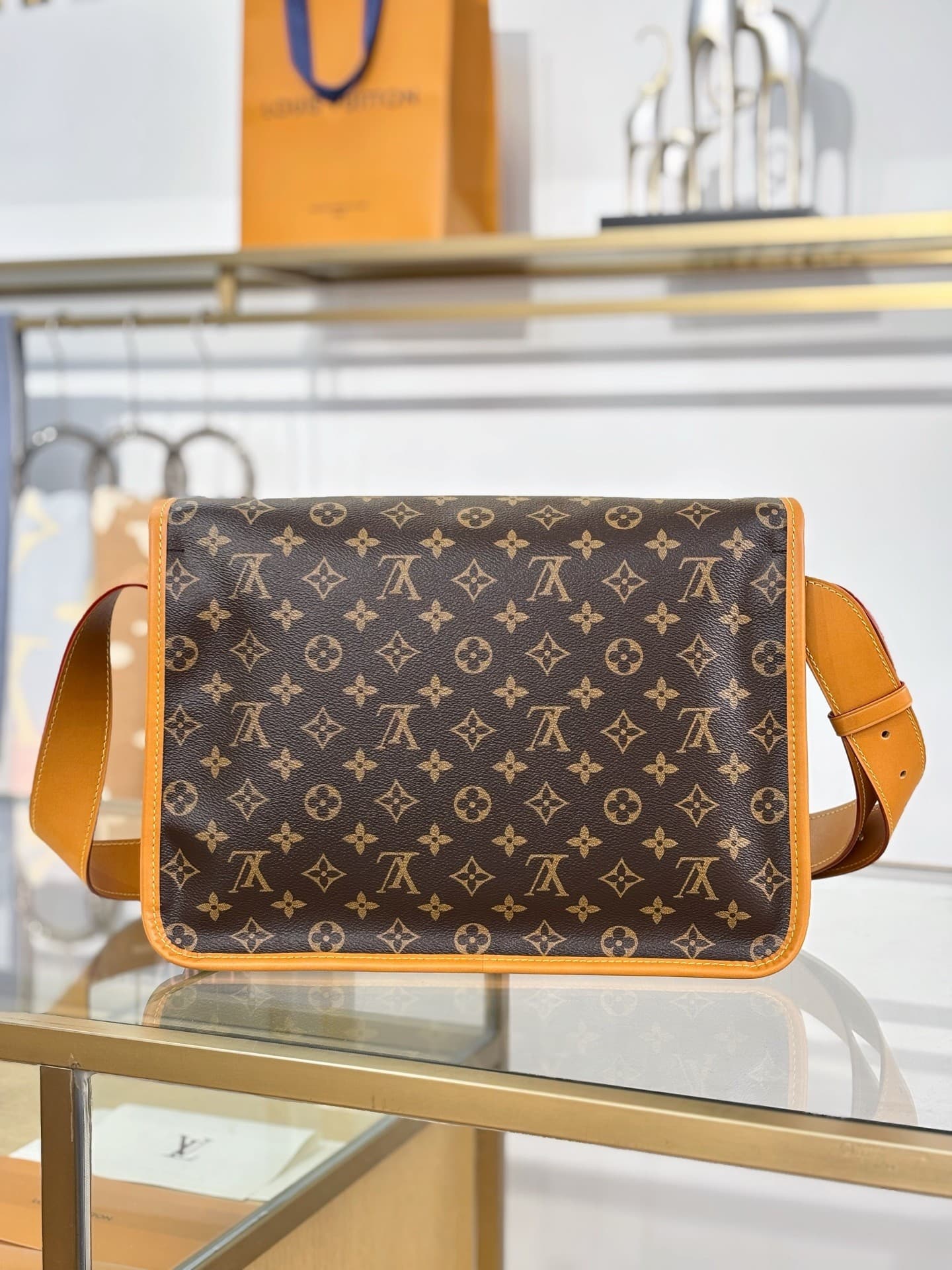 L X V SATCHEL Messenger Bags M14723 35.5x24x12cm