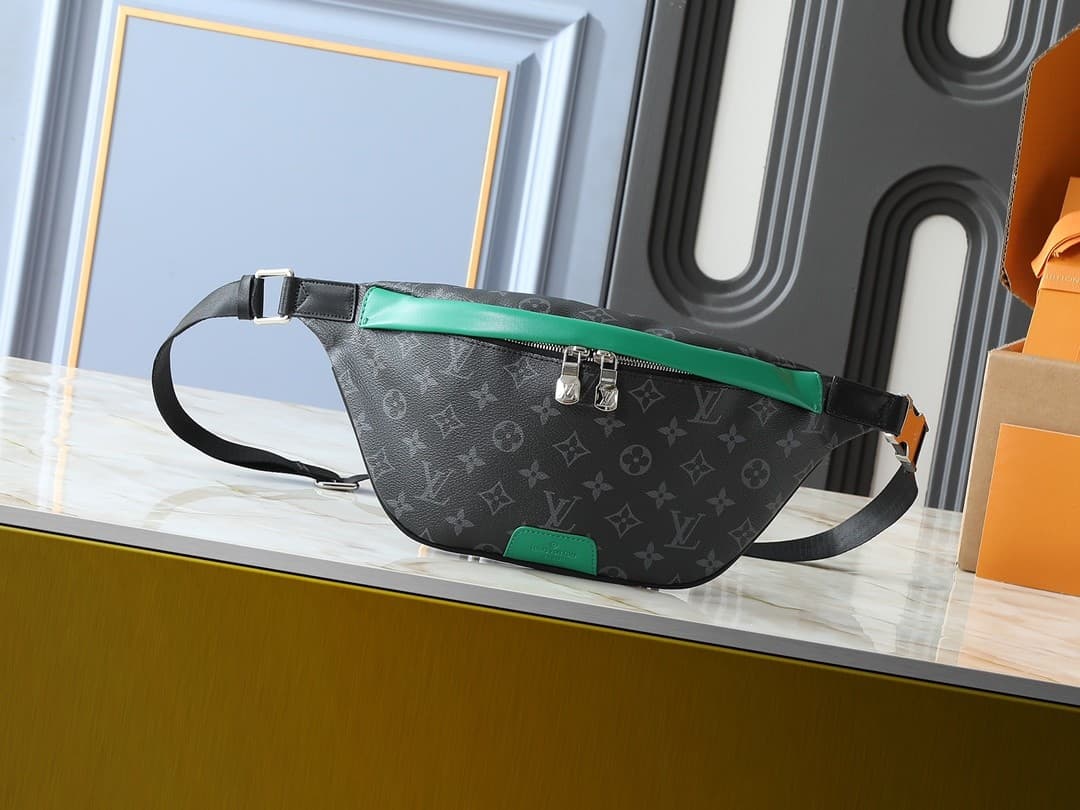 L X V DISCOVERY Pockets M25924 44x15x9cm