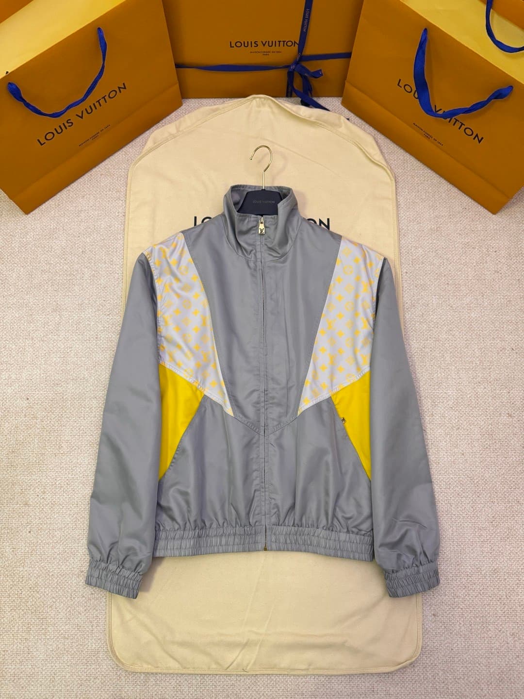 L X V Jacket coat