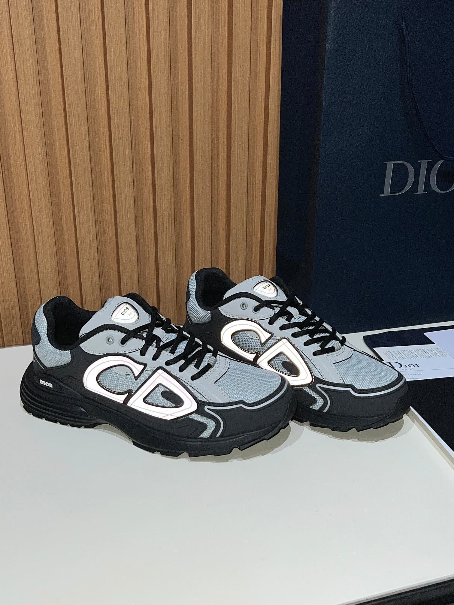 DR B30 sneaker