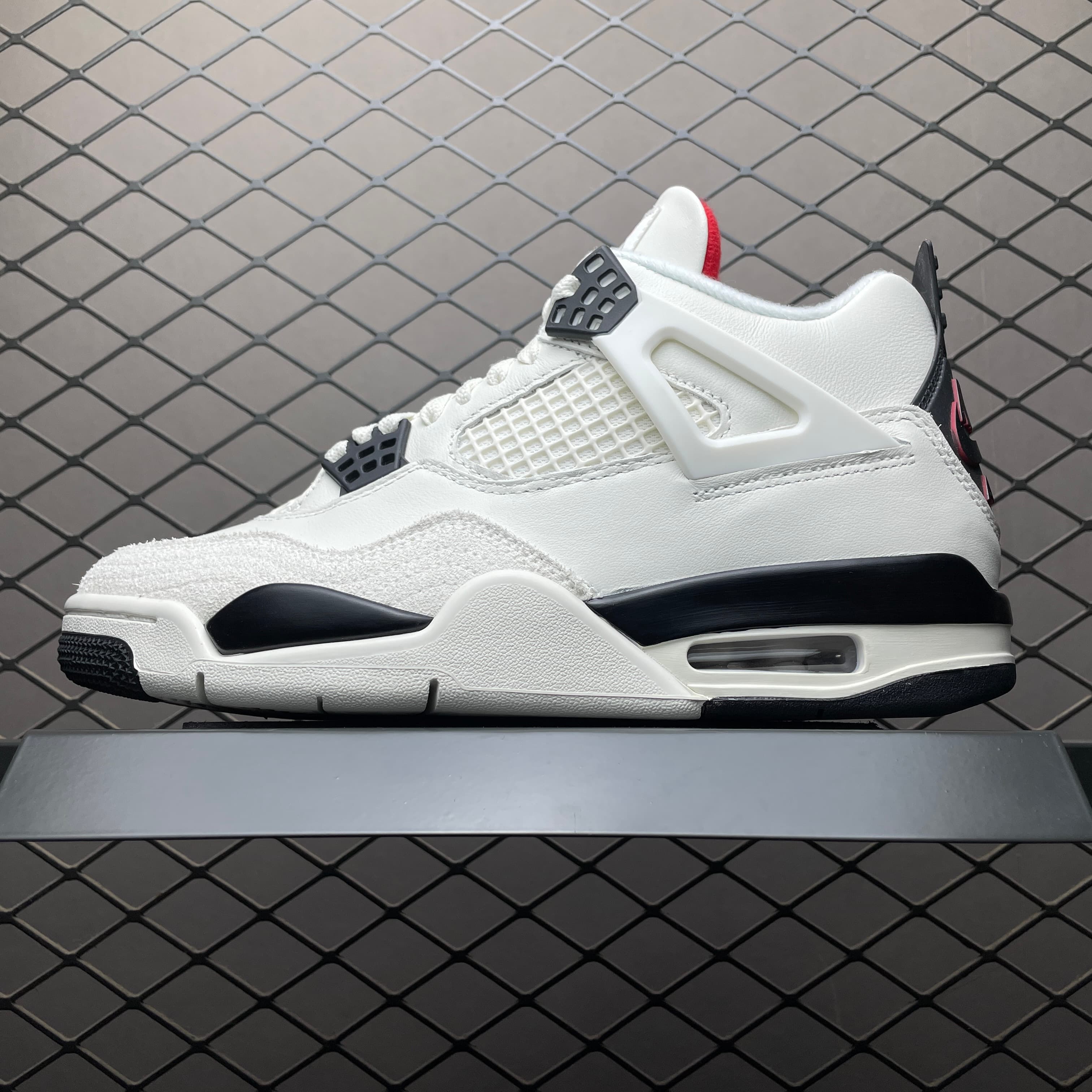 JRD 4 Sneakers IM4002-100