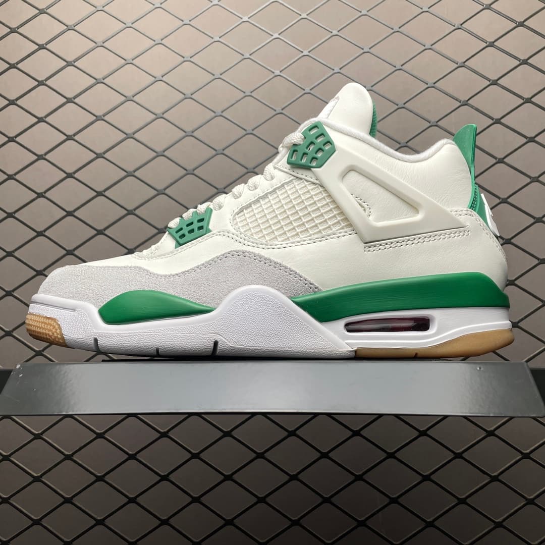 JRD 4 Retro SB Pine Green DR5415-103