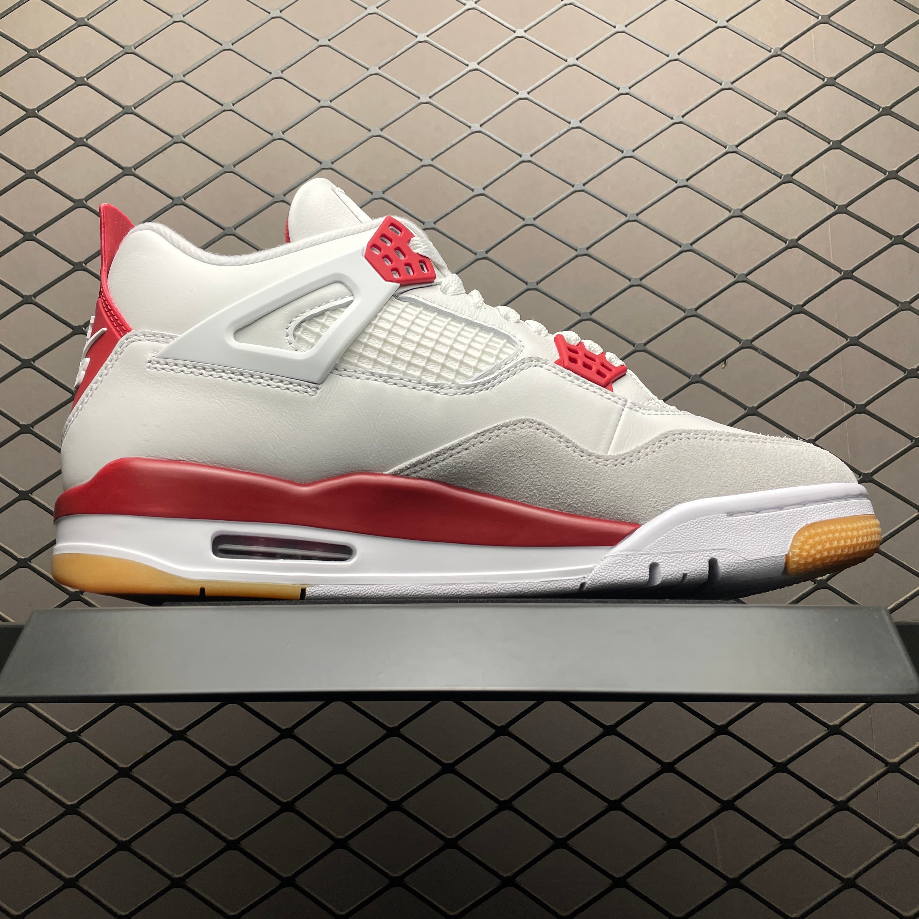 NK SB x Air JRD 4 DR5415-160