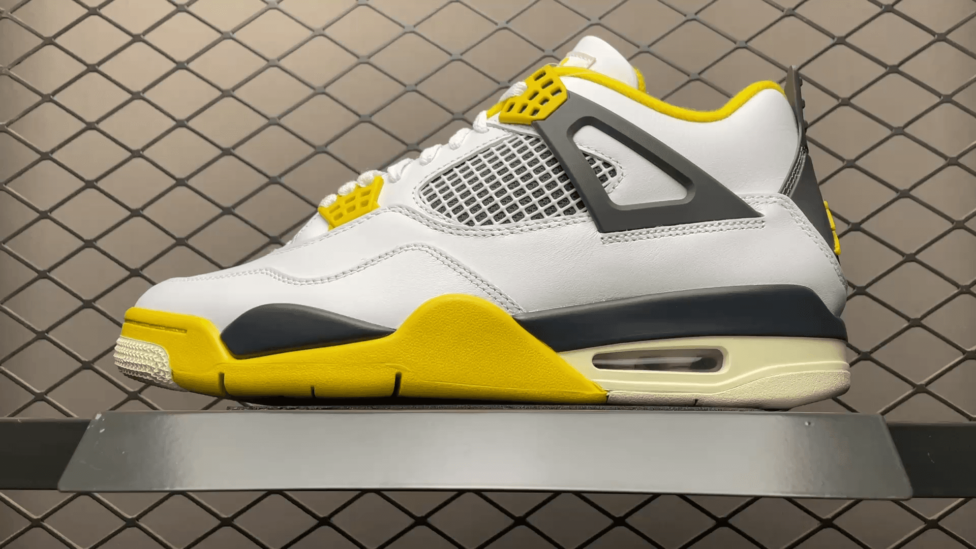 JRD 4 Retro Yellow Racing Vivid Sulfur