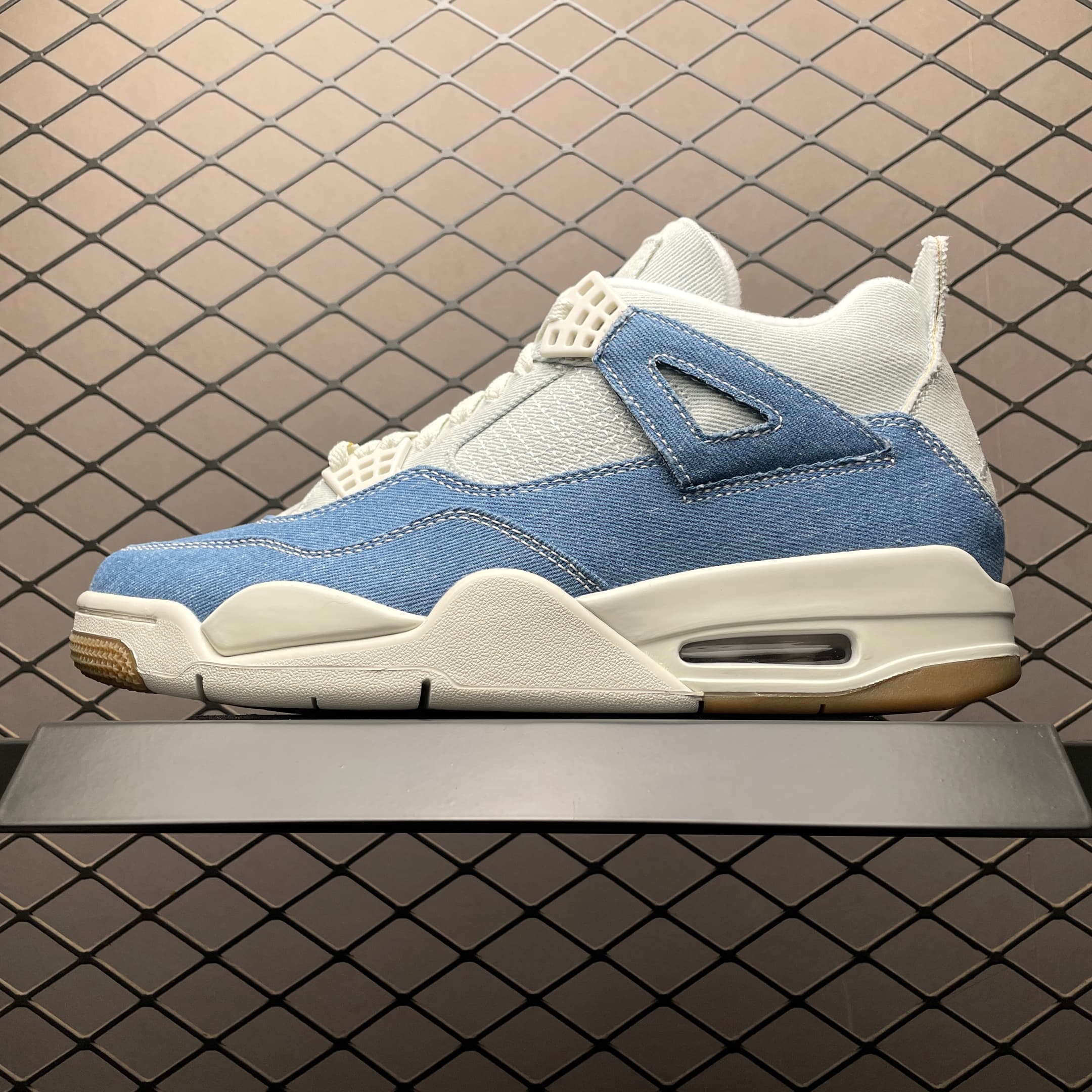 AJ 4 Denim “Worn Blue”2025