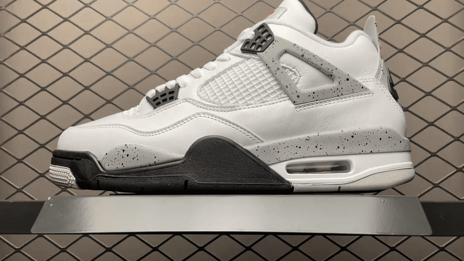 JRD 4 Retro White Cement 840606-192