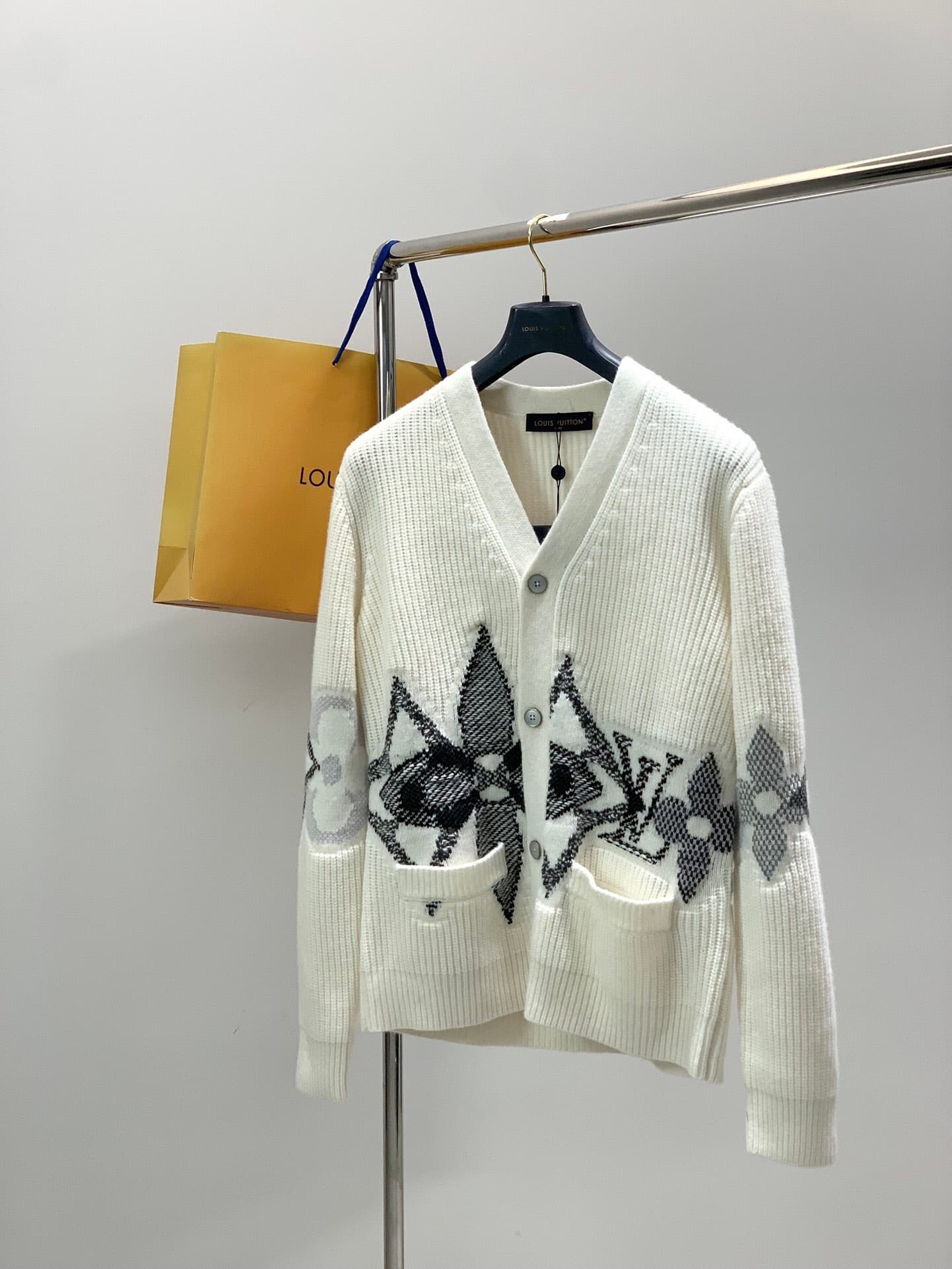 L X V Knitted cardigan