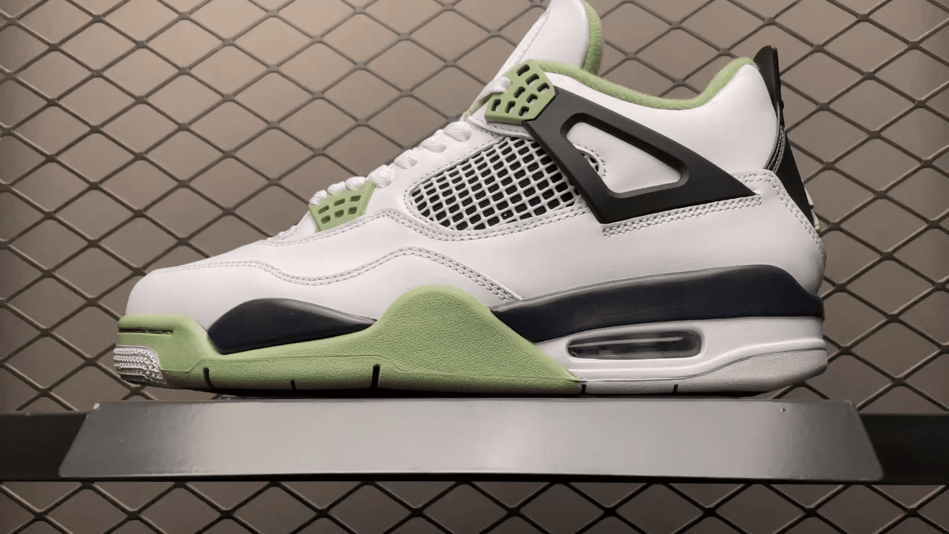 JRD 4 Retro Seafoam AQ9129-103