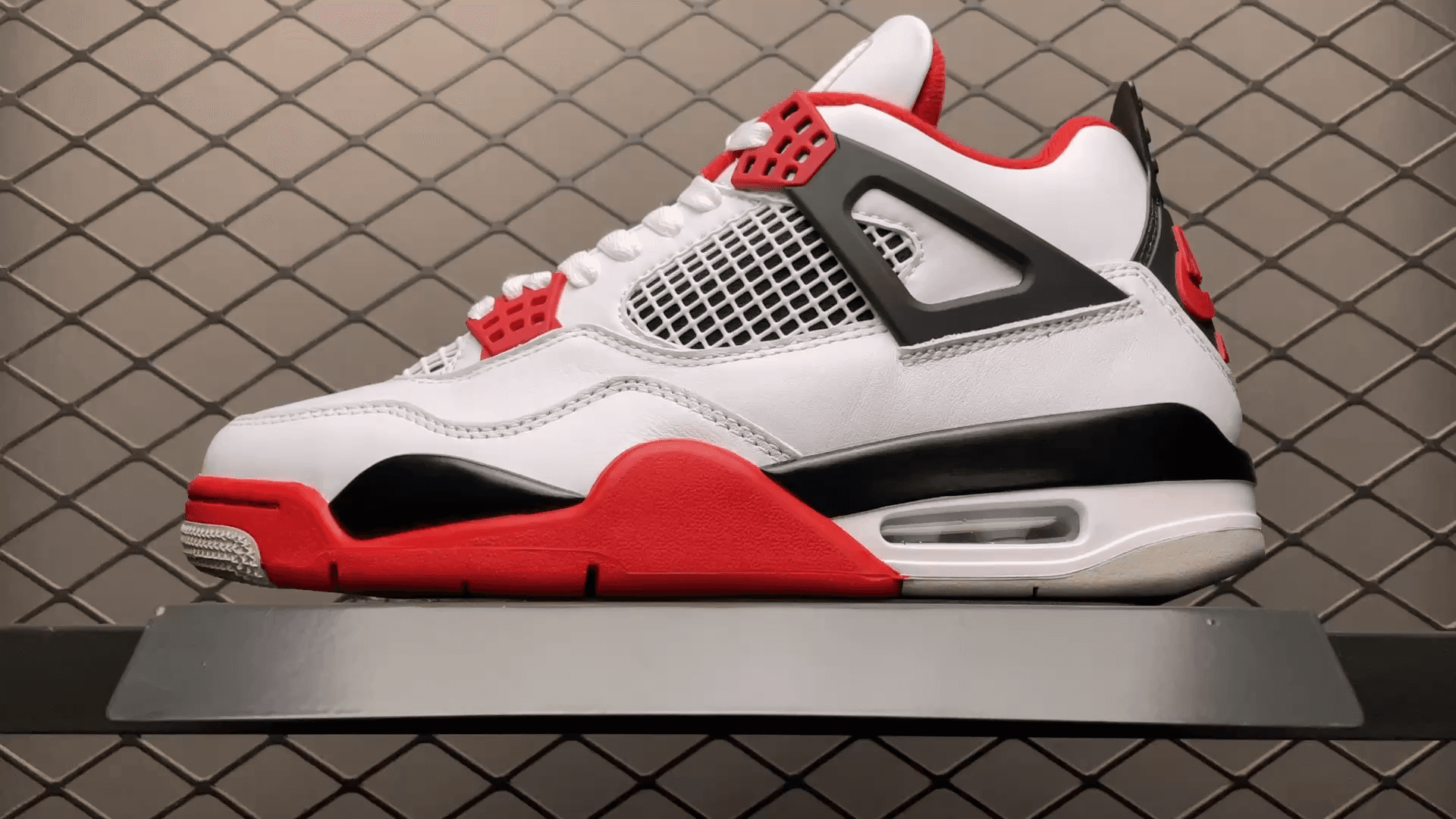 JRD 4 Retro "Fire Red DC7770-160
