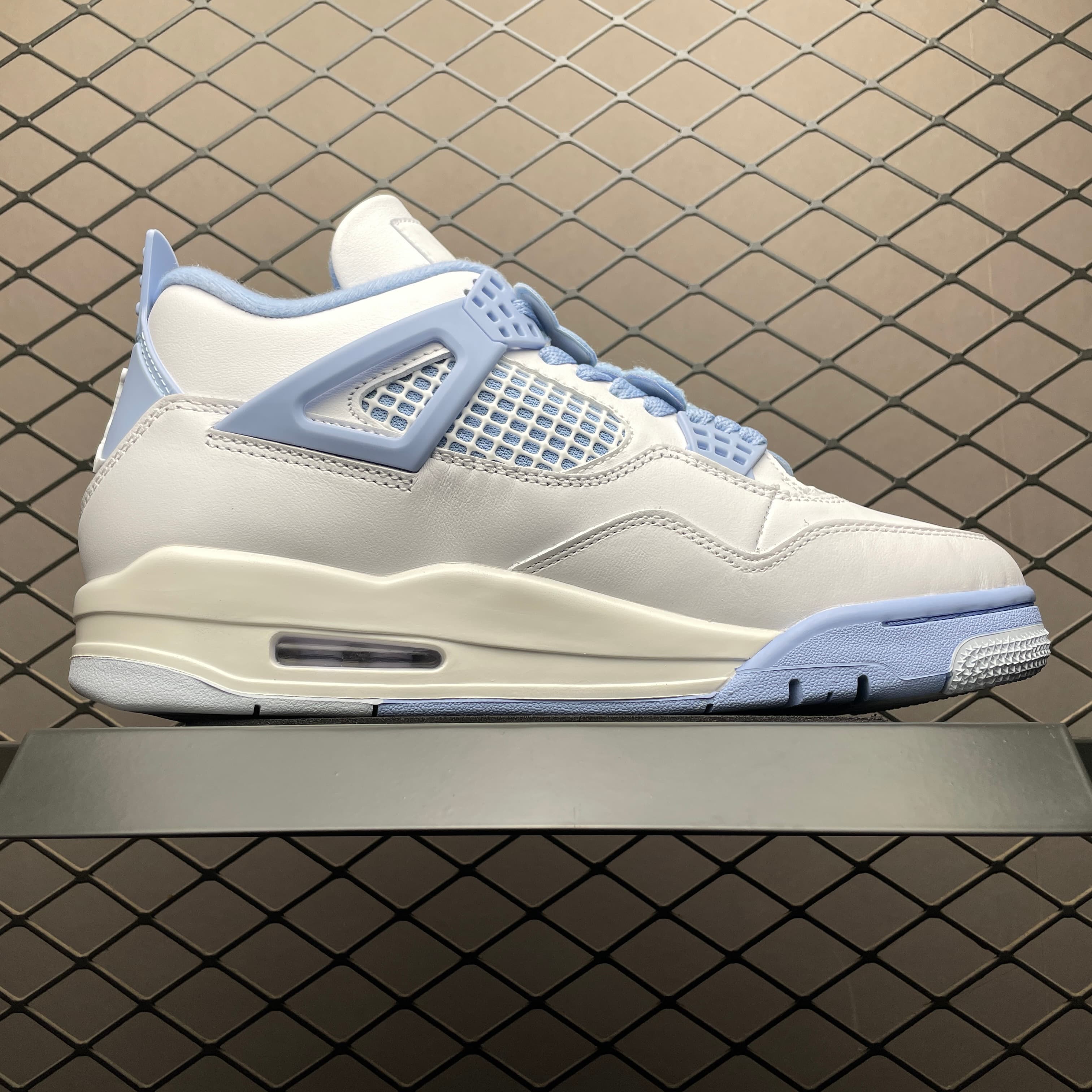 JRD 4 Retro HV0823-100