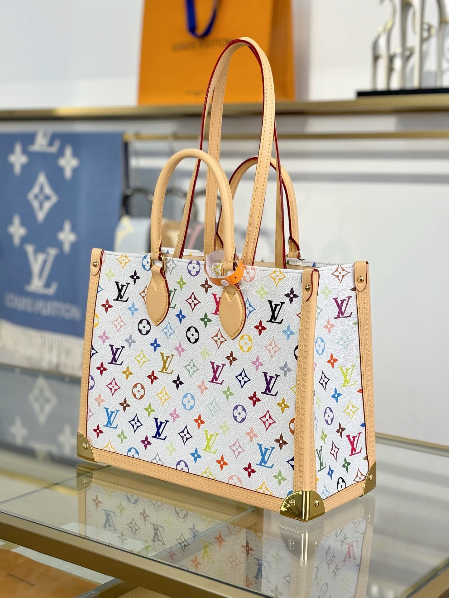 L X V x TM ONTHEGO 35x27x14cm