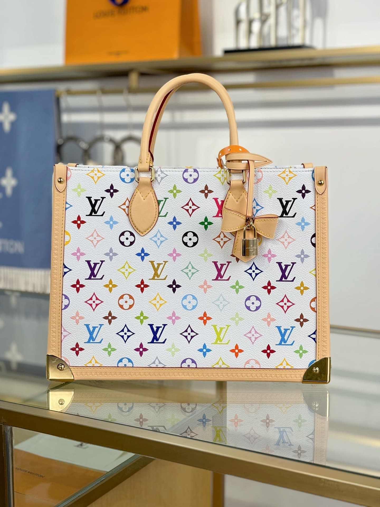 L X V x TM ONTHEGO 35x27x14cm