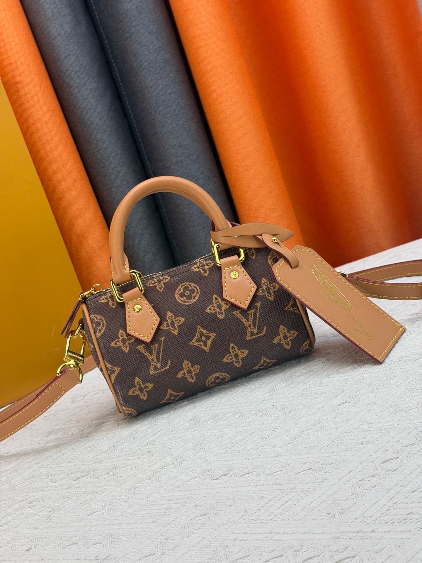 L X V NANO SPEEDY M28322/M27610/M28323 16x10x7.5cm(Multiple colors)