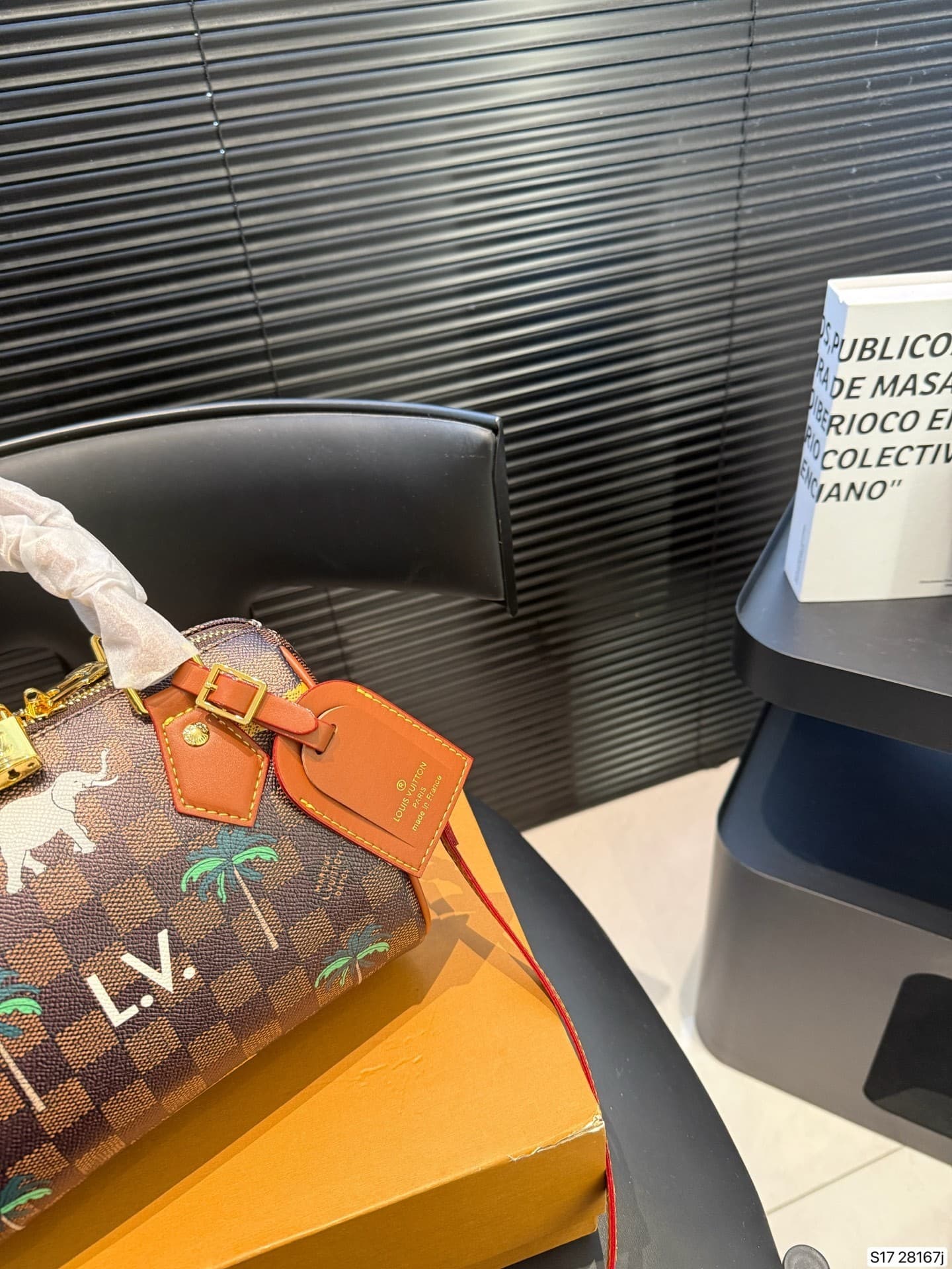 L X V Handbag 20cm