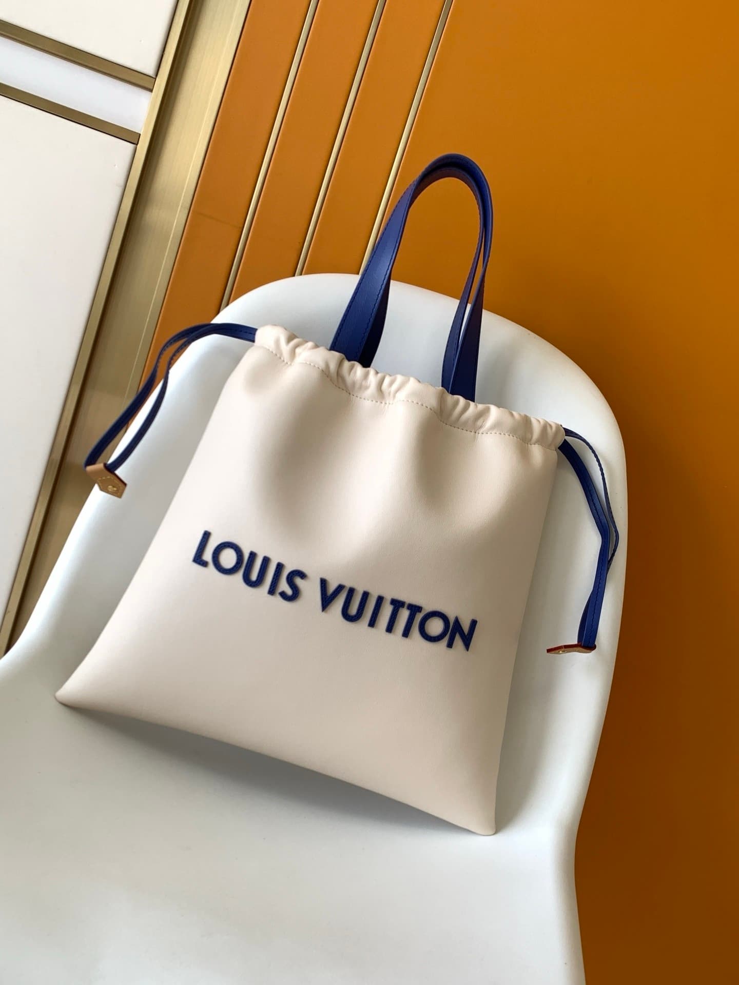 L X V DUST BAG TOTE M15235 34x18x34cm