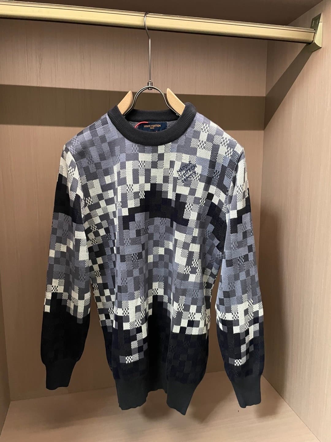 L X V Sweater