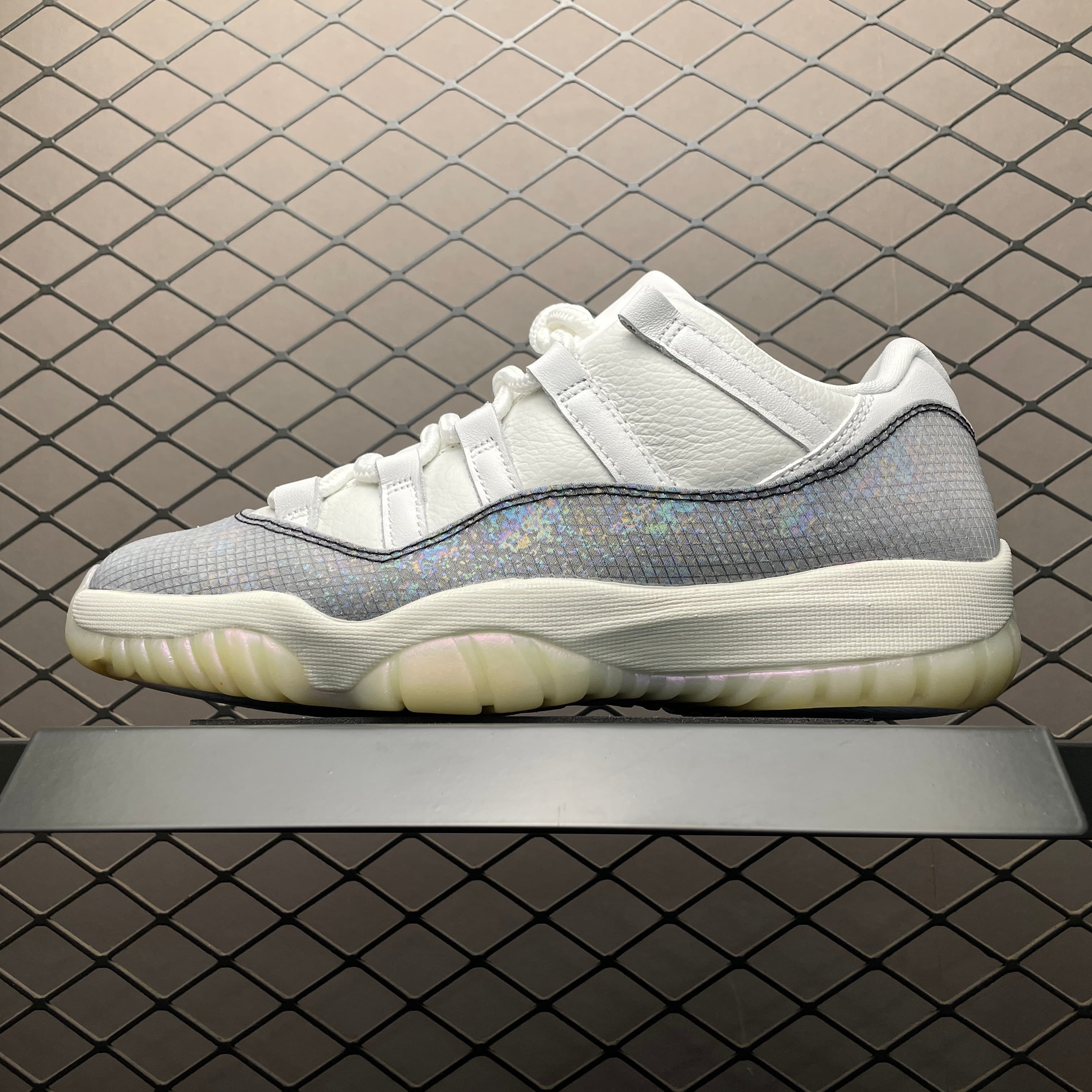 RD 11 Retro HQ7000-001