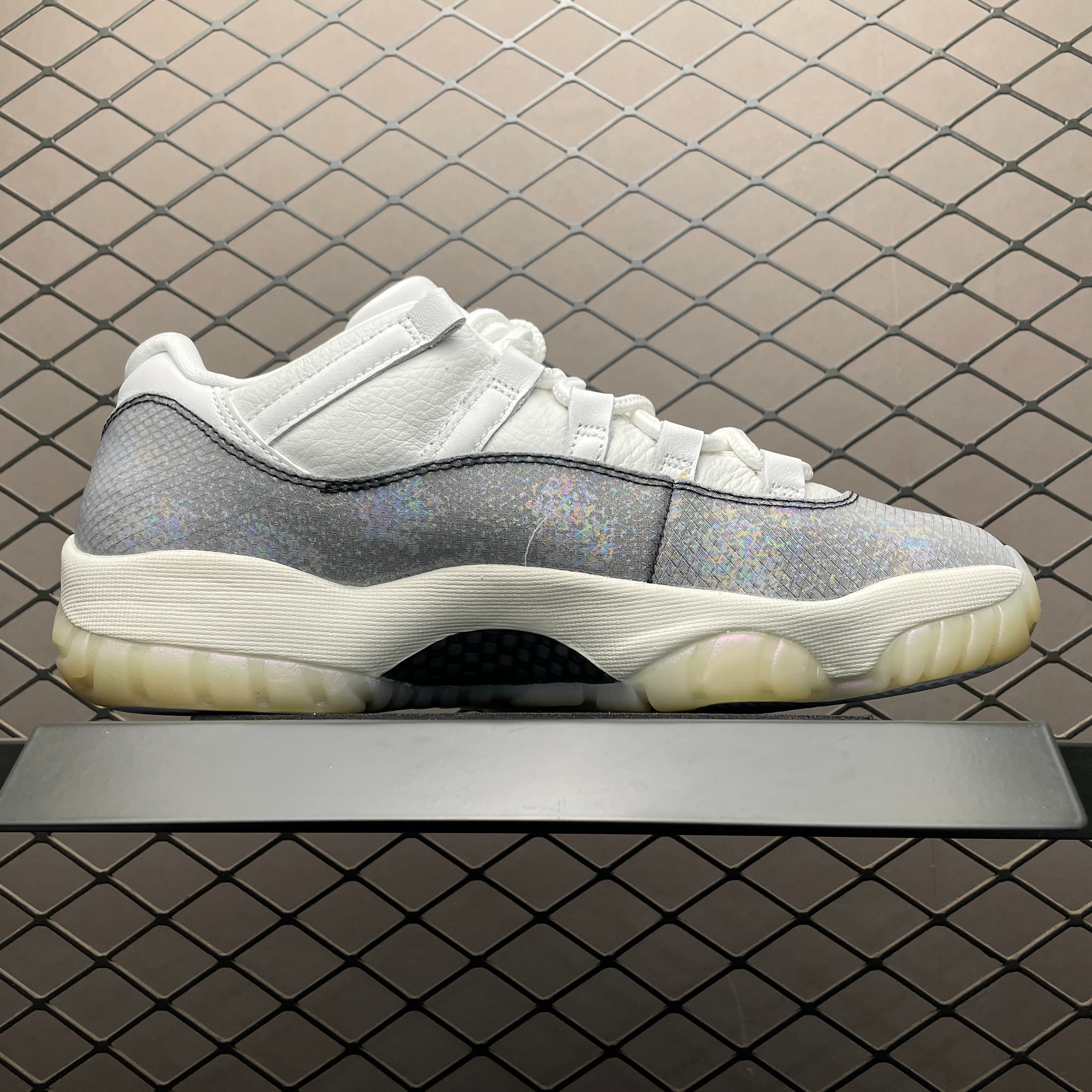 RD 11 Retro HQ7000-001