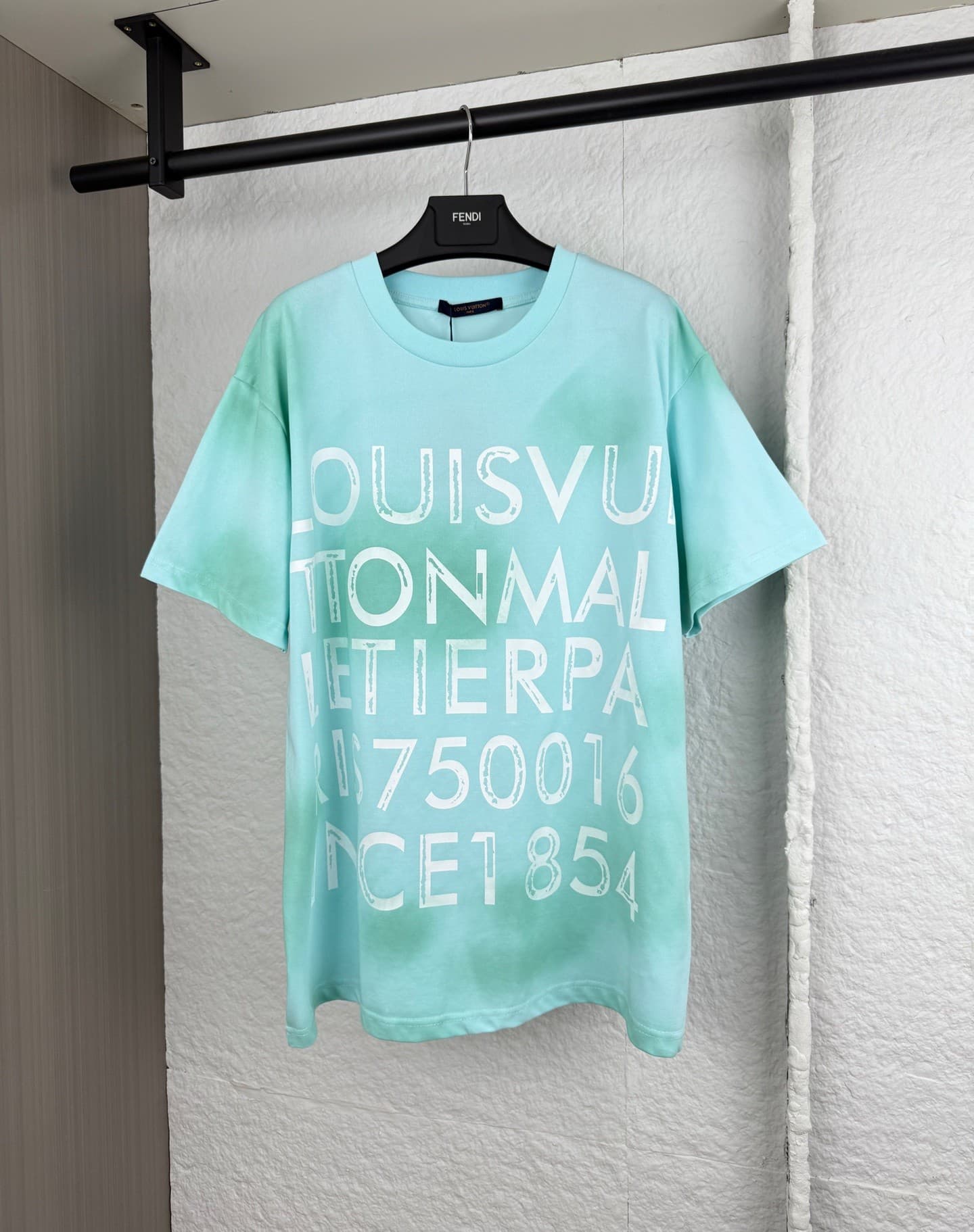L X V T-shirt