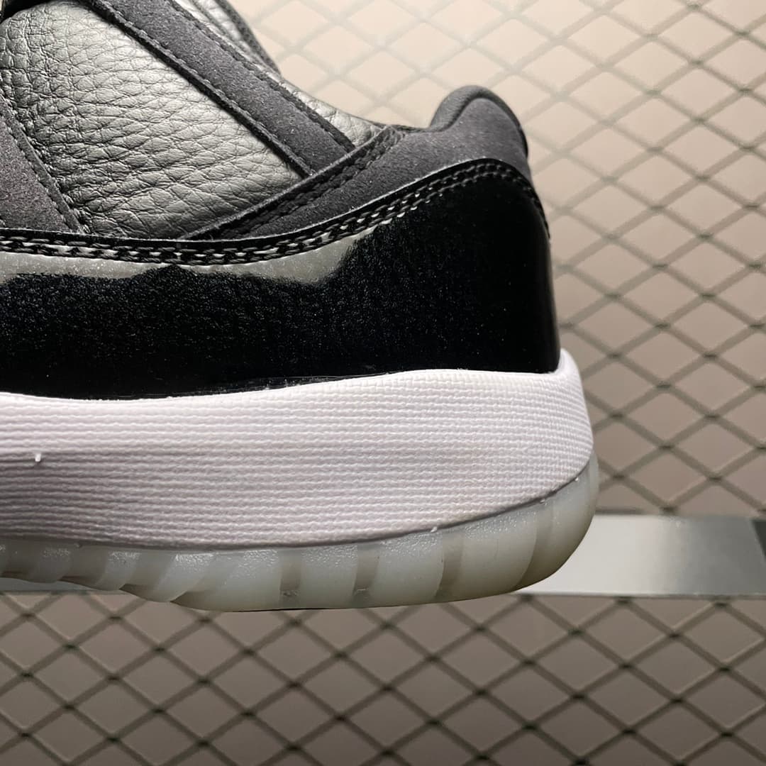 JRD 11 Retro Low 72-10 AV2187-001