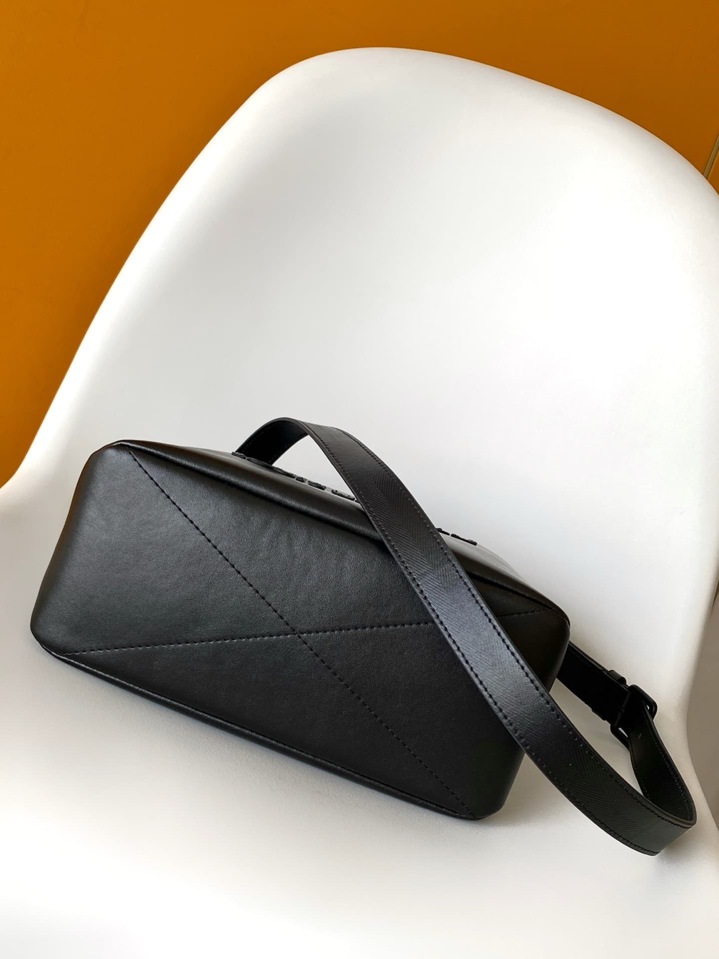L X V SHOPPER TOTE M27017 25x19x11cm