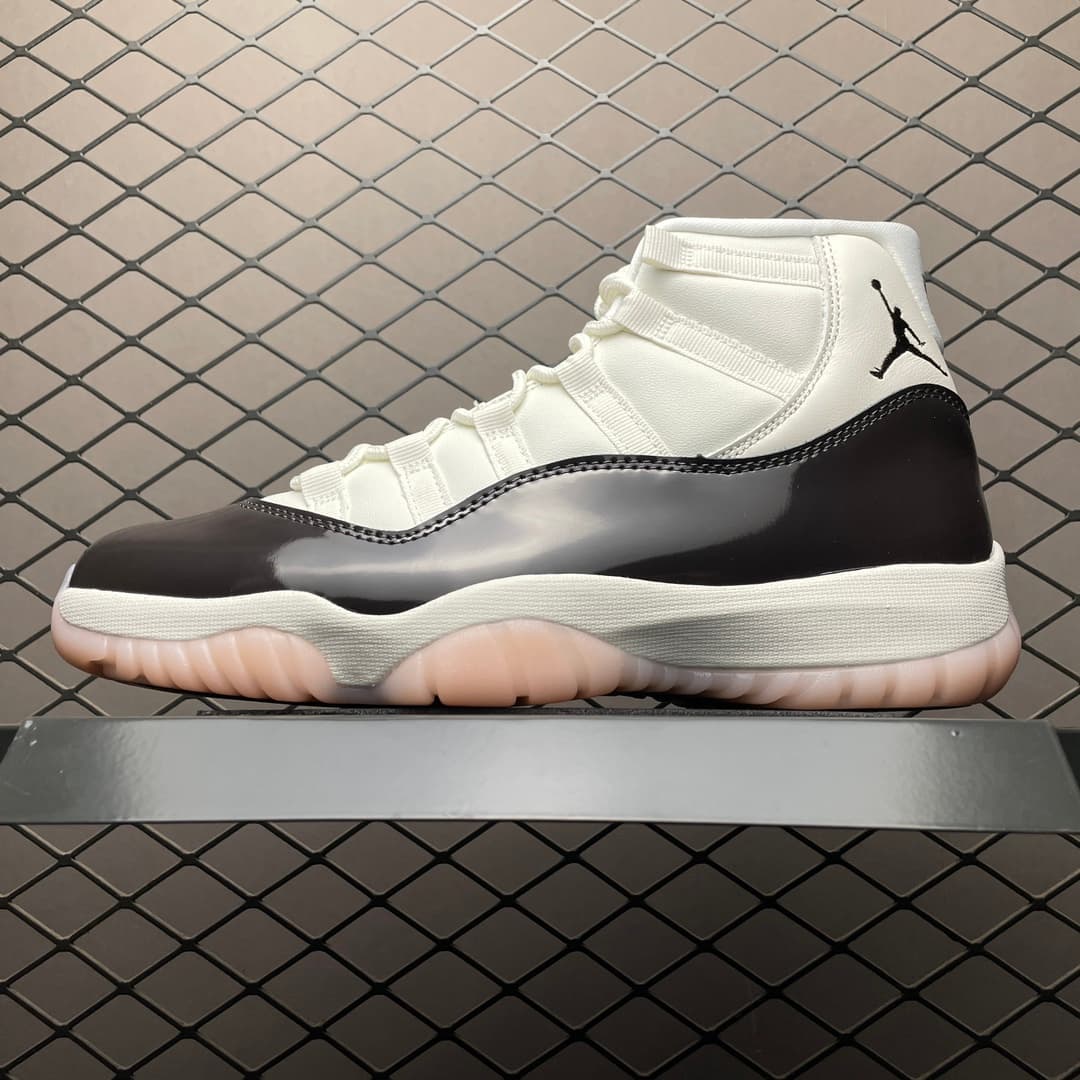 Air JRD 11 WMNS “Neapolitan” AR0715-101