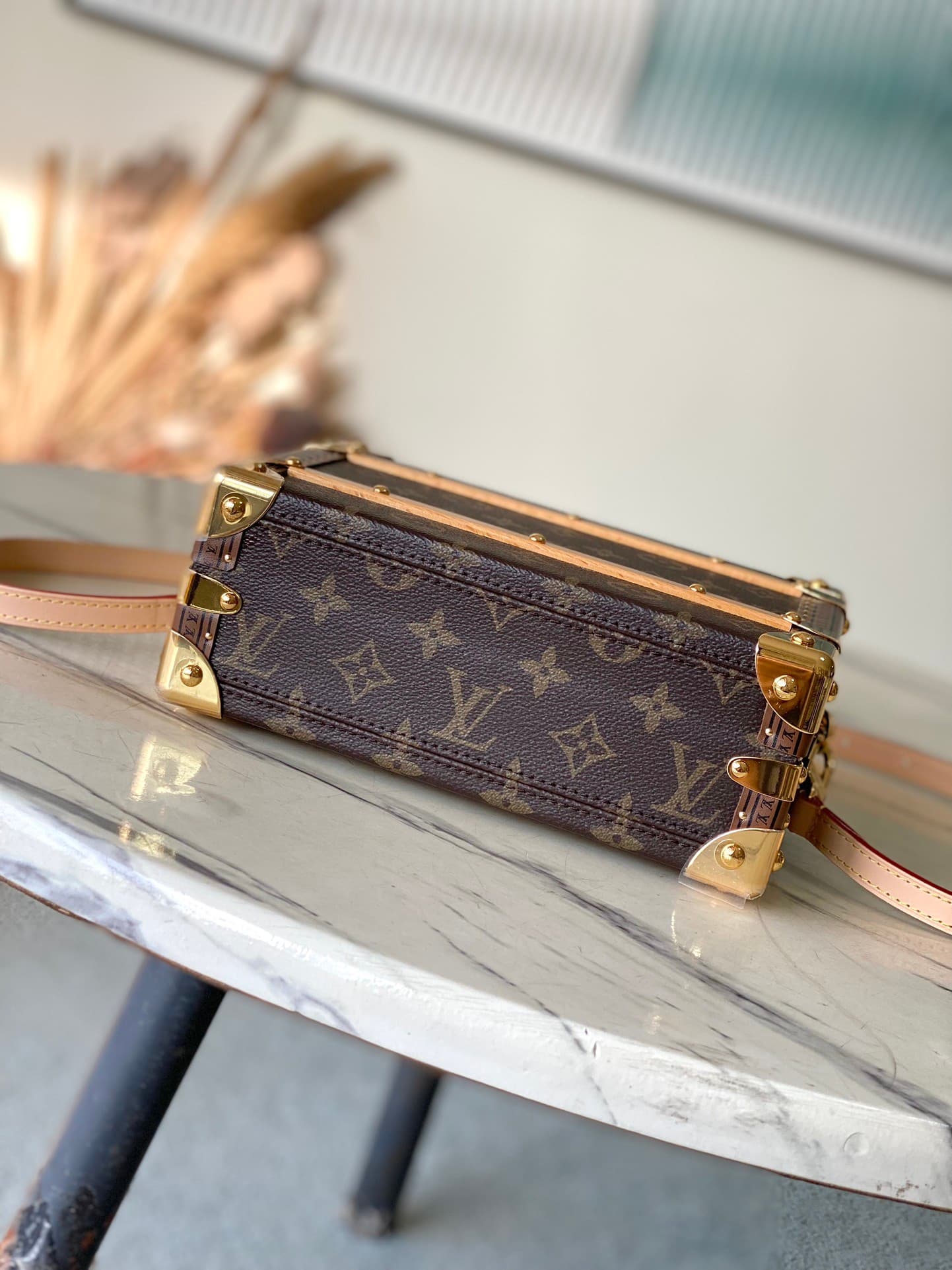 L X V Handle Trunk M11118 16.5x8x24cm