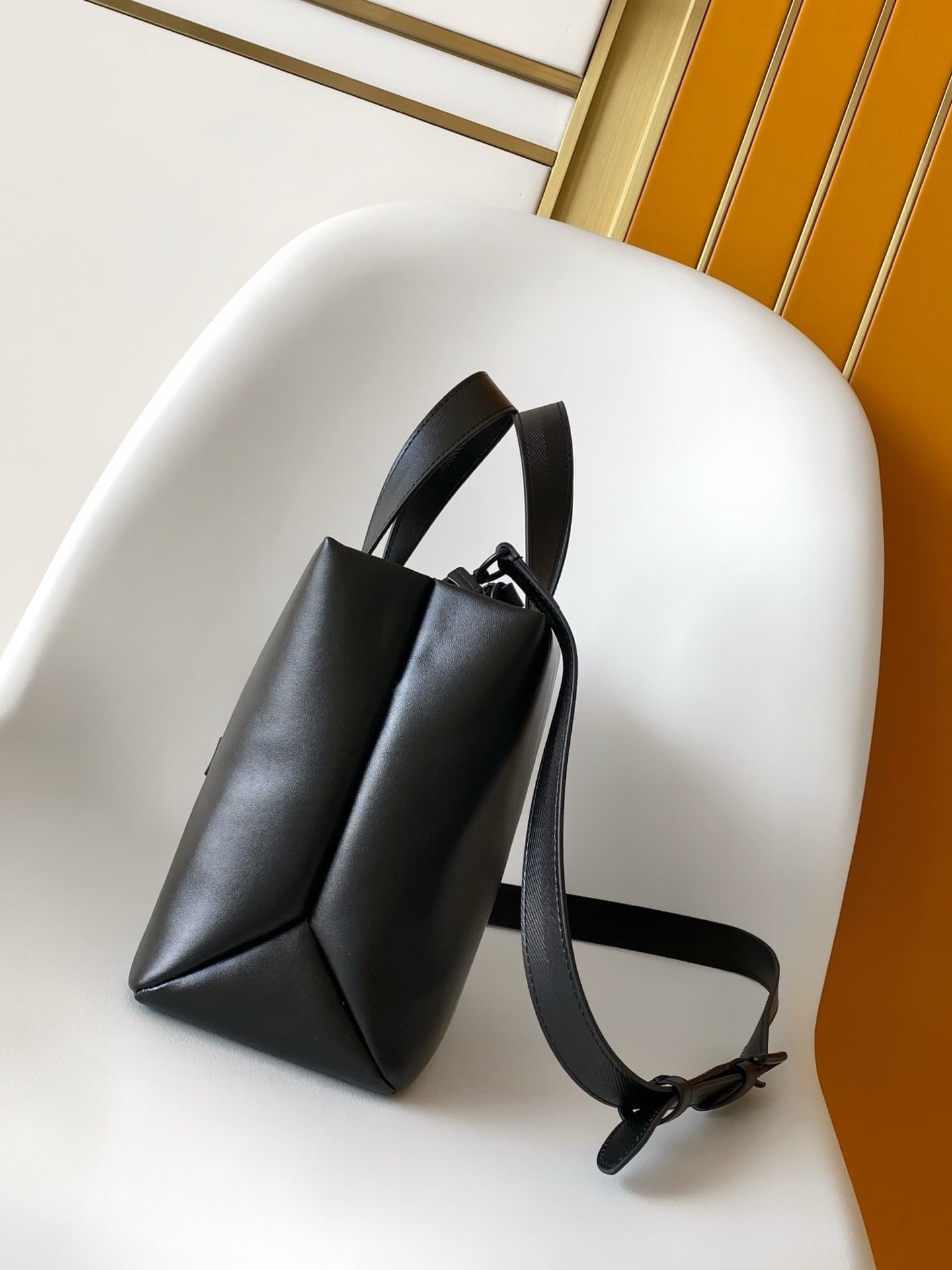 L X V SHOPPER TOTE M27017 25x19x11cm