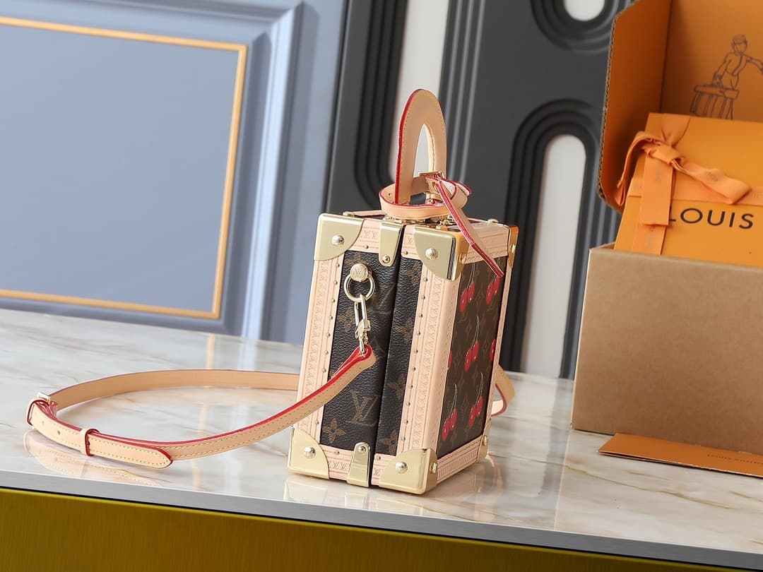 L X V Mini Square Trunk M14040 17x17x8cm