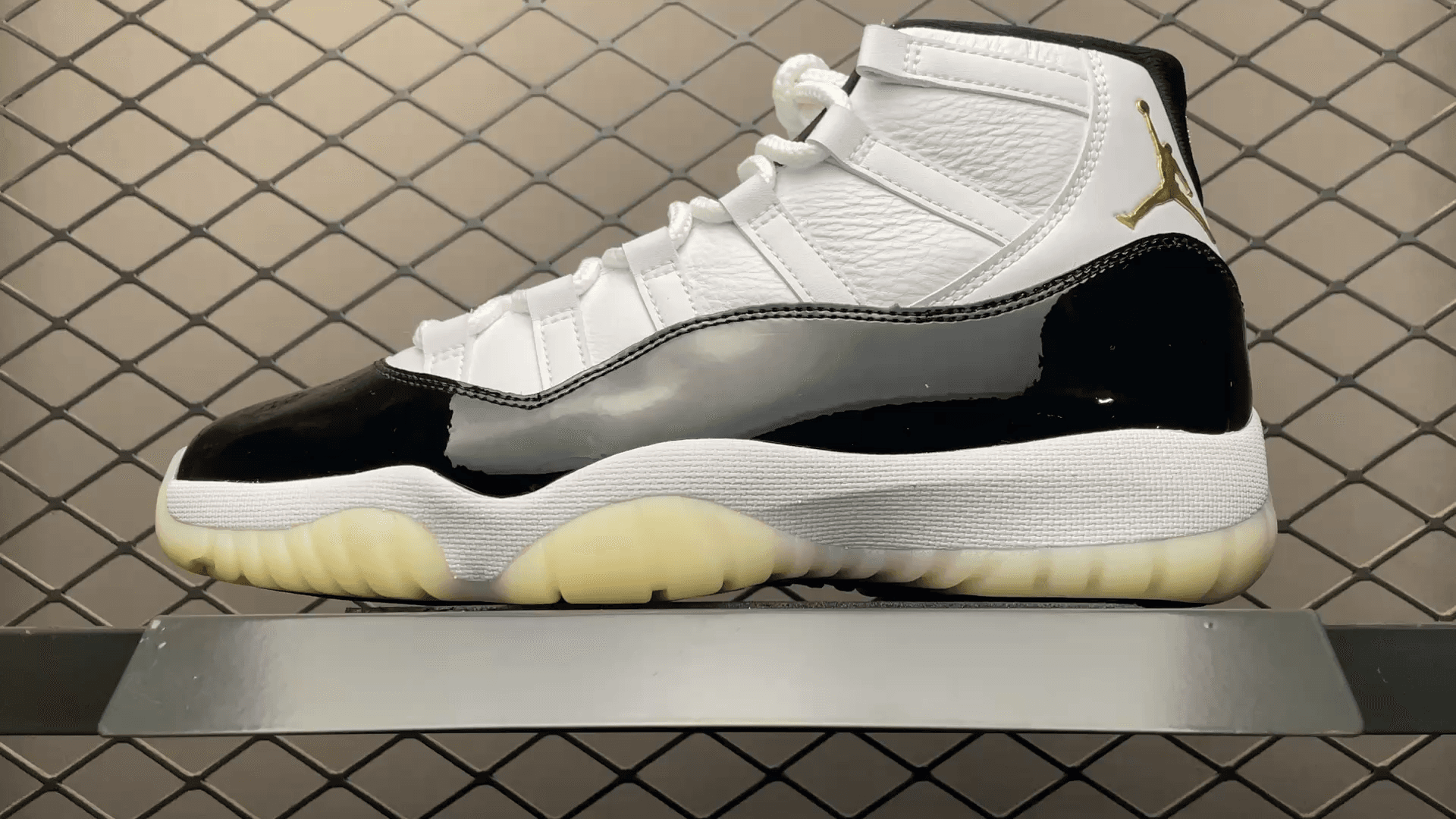 JRD 11 Retro DMP Defining Moments CT8012-170