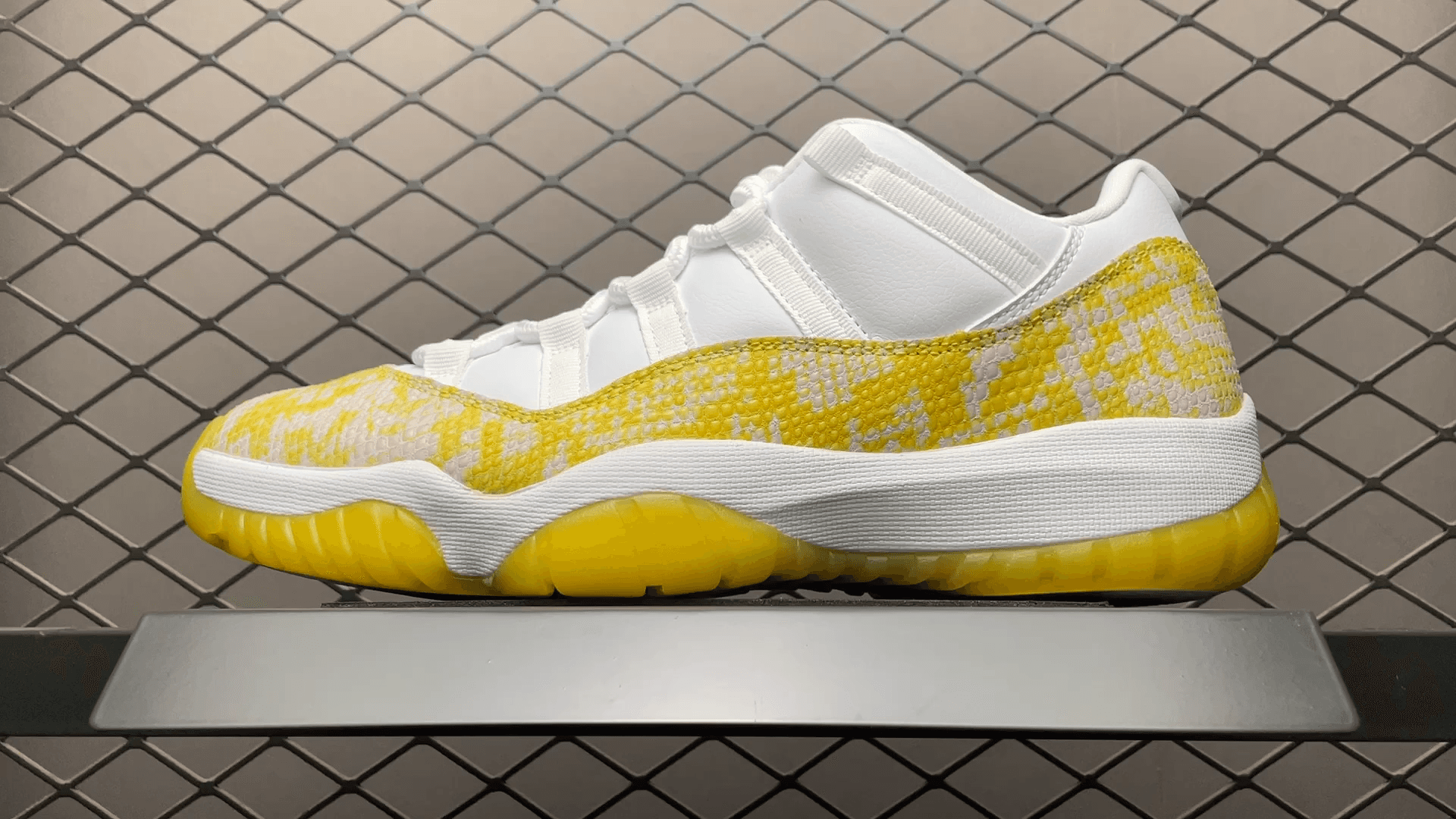 JRD 11 Retro Low Yellow Snakeskin AH7860-107