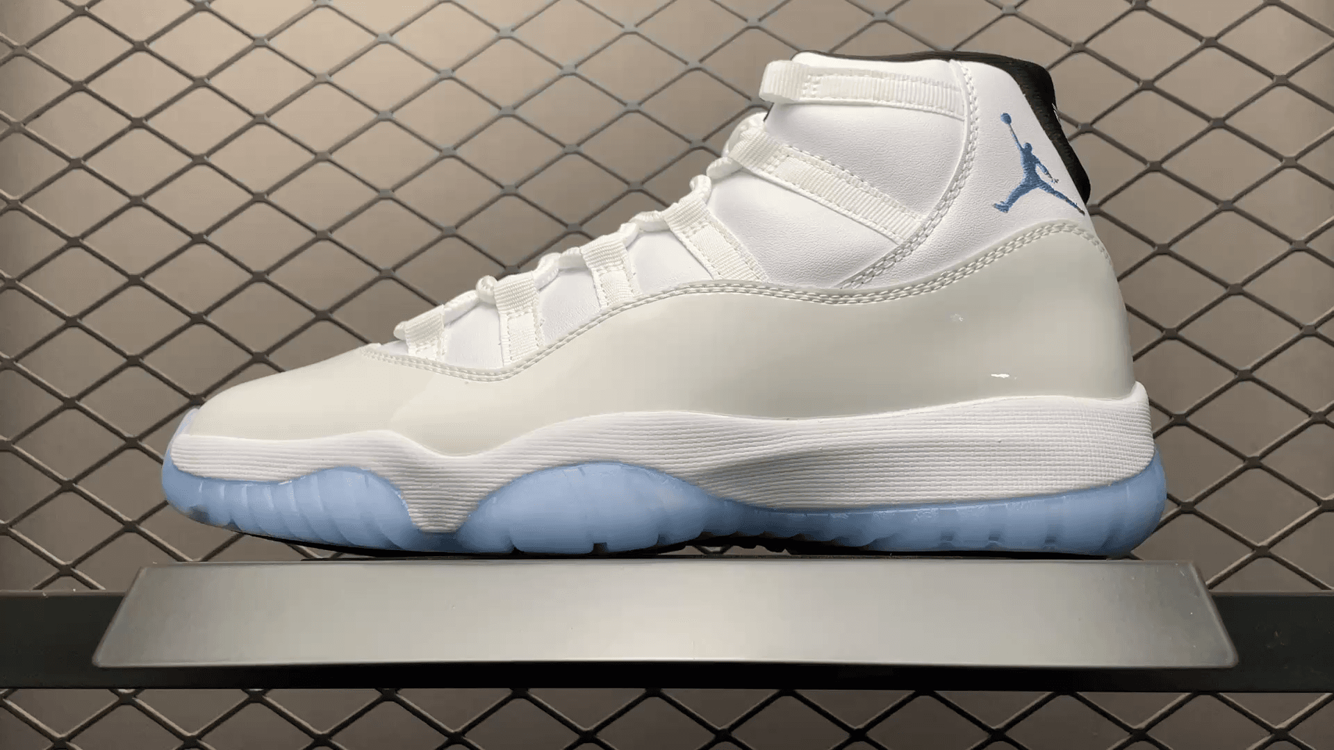 JRD 11 Retro Legend Blue (2024)