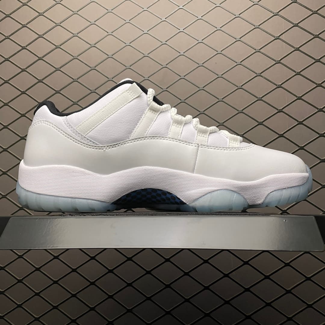 JRD 11 Retro Low Legend Blue AV2187-117