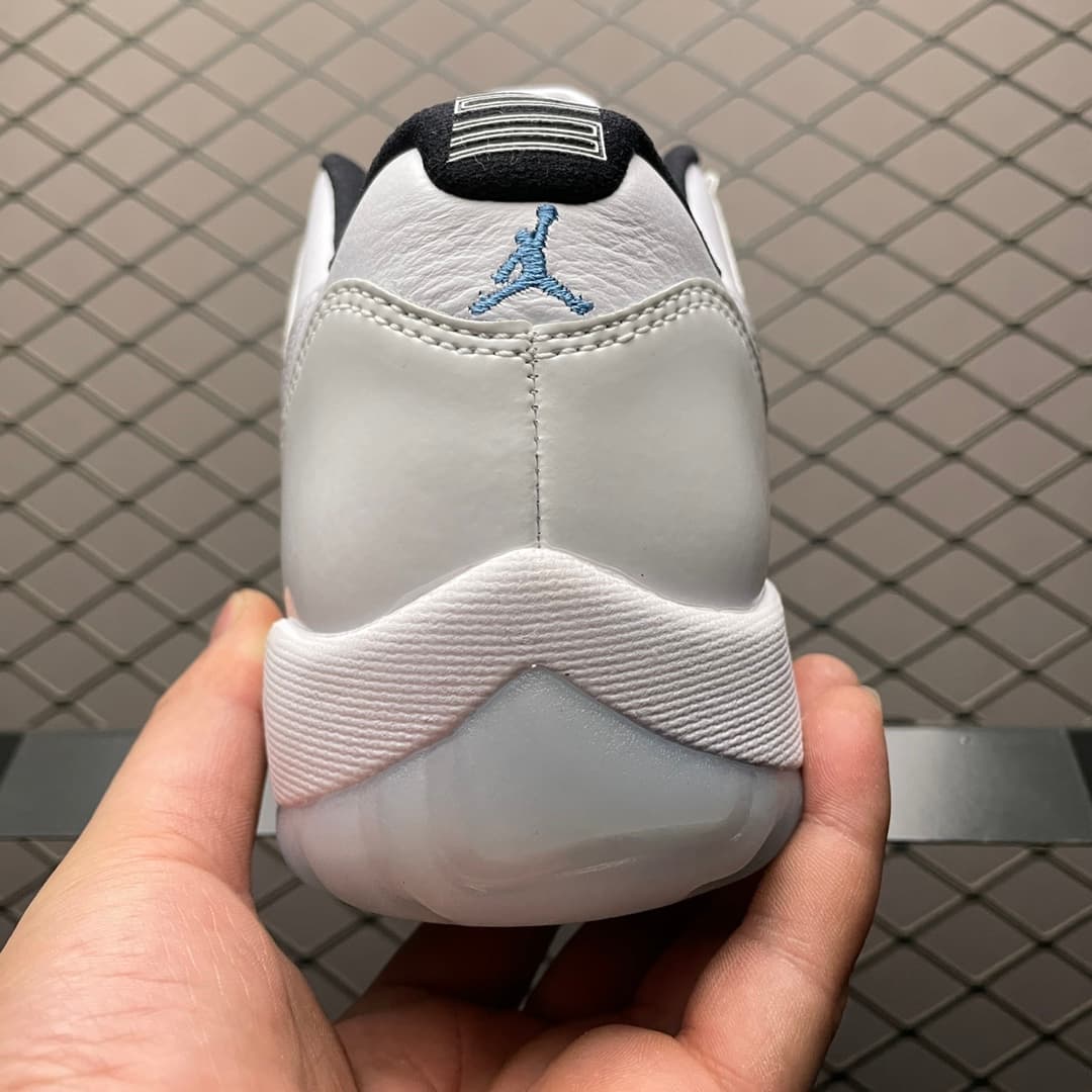 JRD 11 Retro Low Legend Blue AV2187-117