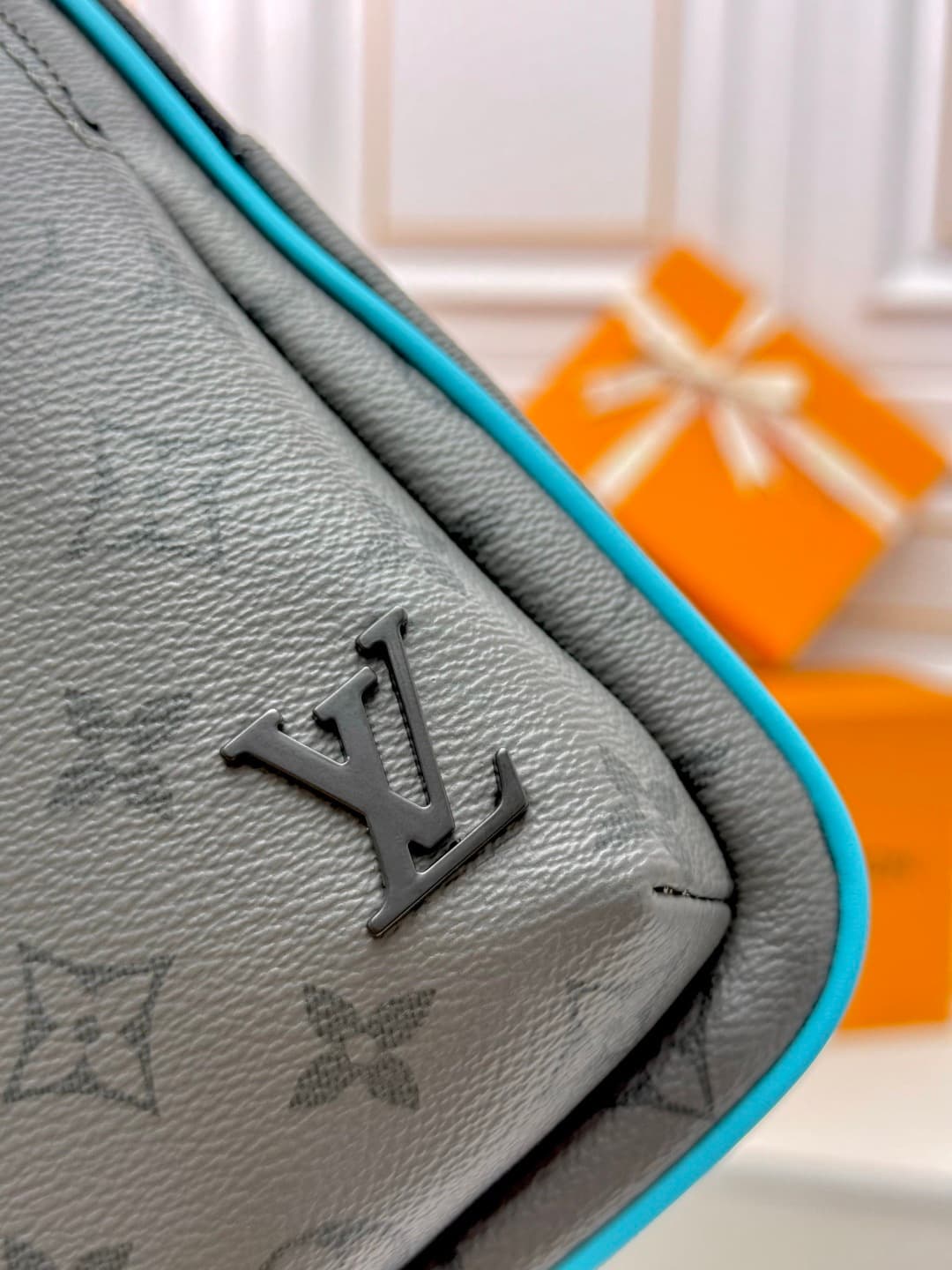 L X V Avenue Monogram Macassar M11703 Size:16*33*5.7CM
